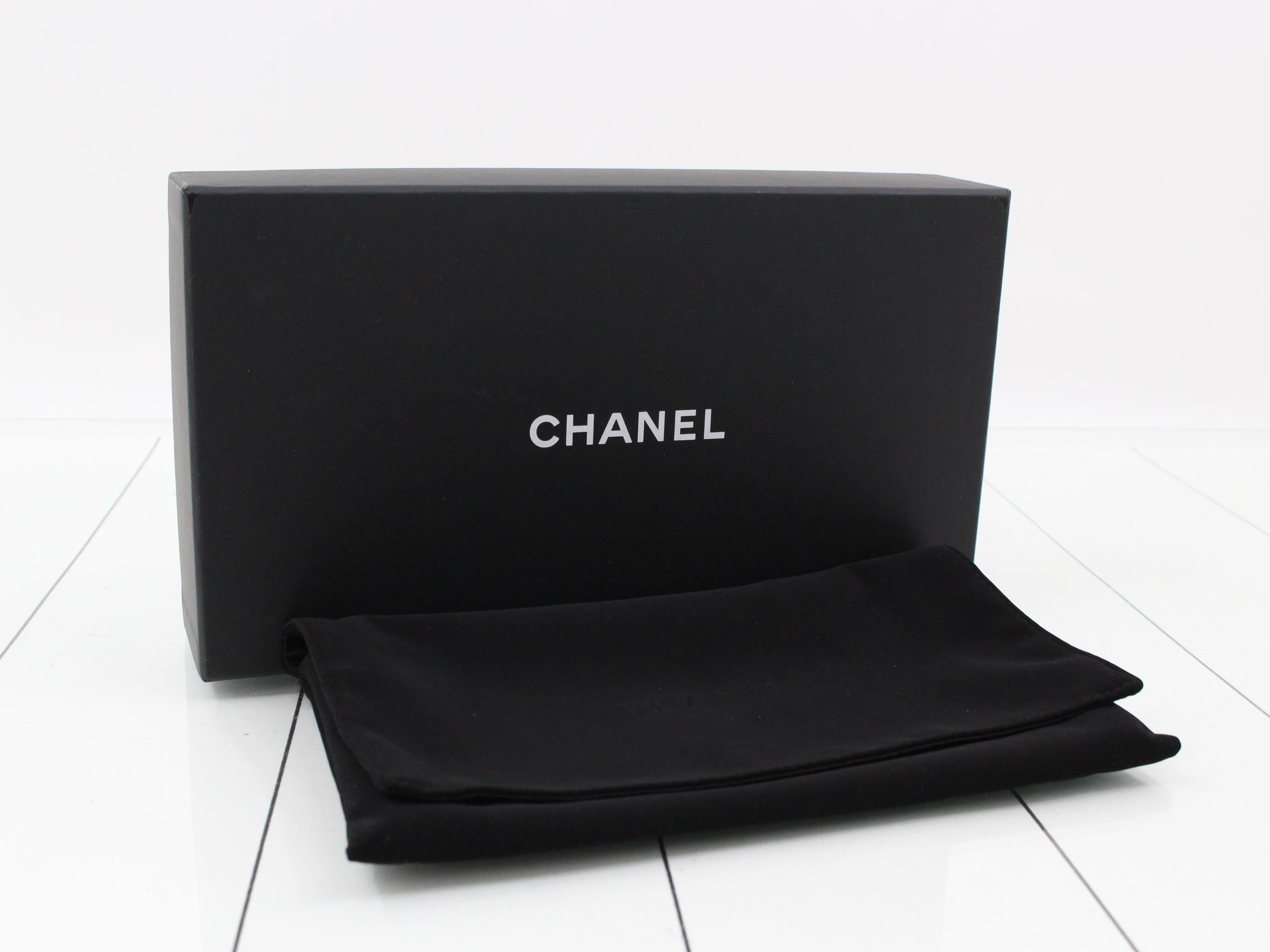 Matelassé Small Chain Bag, Grained Leather, Black, Silver Hardware, Serial Number 36 — view 5