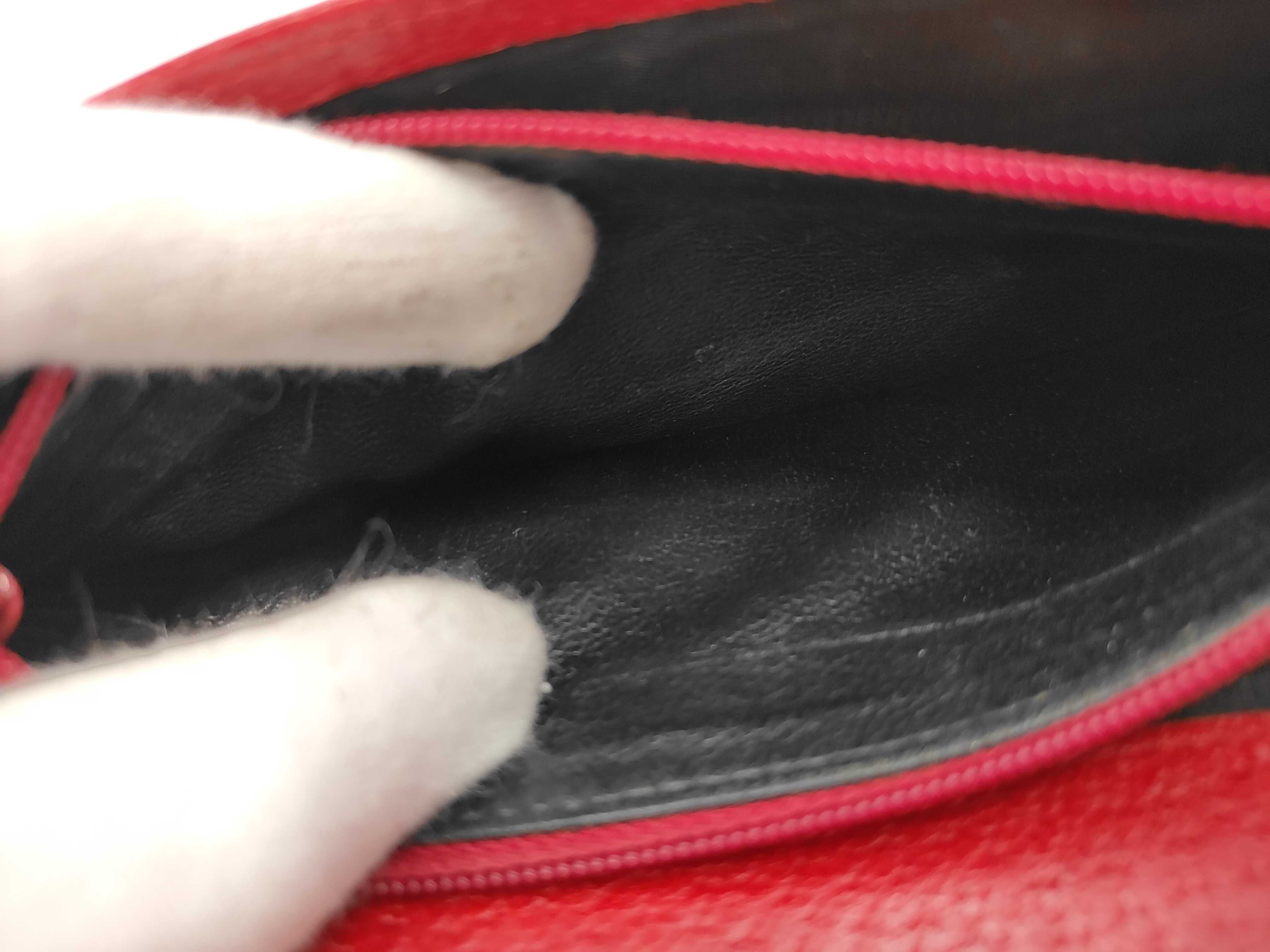 long wallet, red, G logo hardware, showing signs of deterioration. — view 11