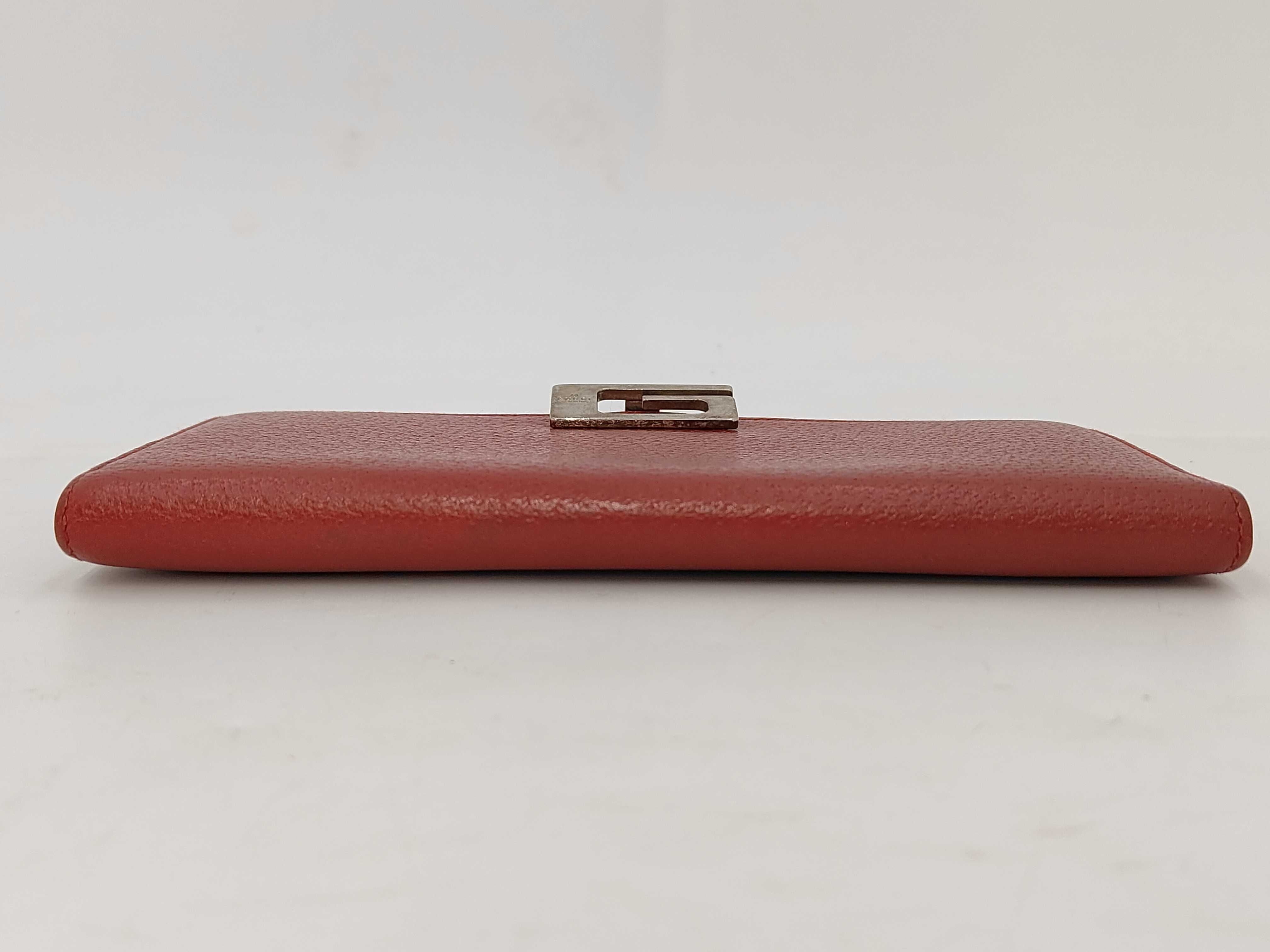 long wallet, red, G logo hardware, showing signs of deterioration. — view 3