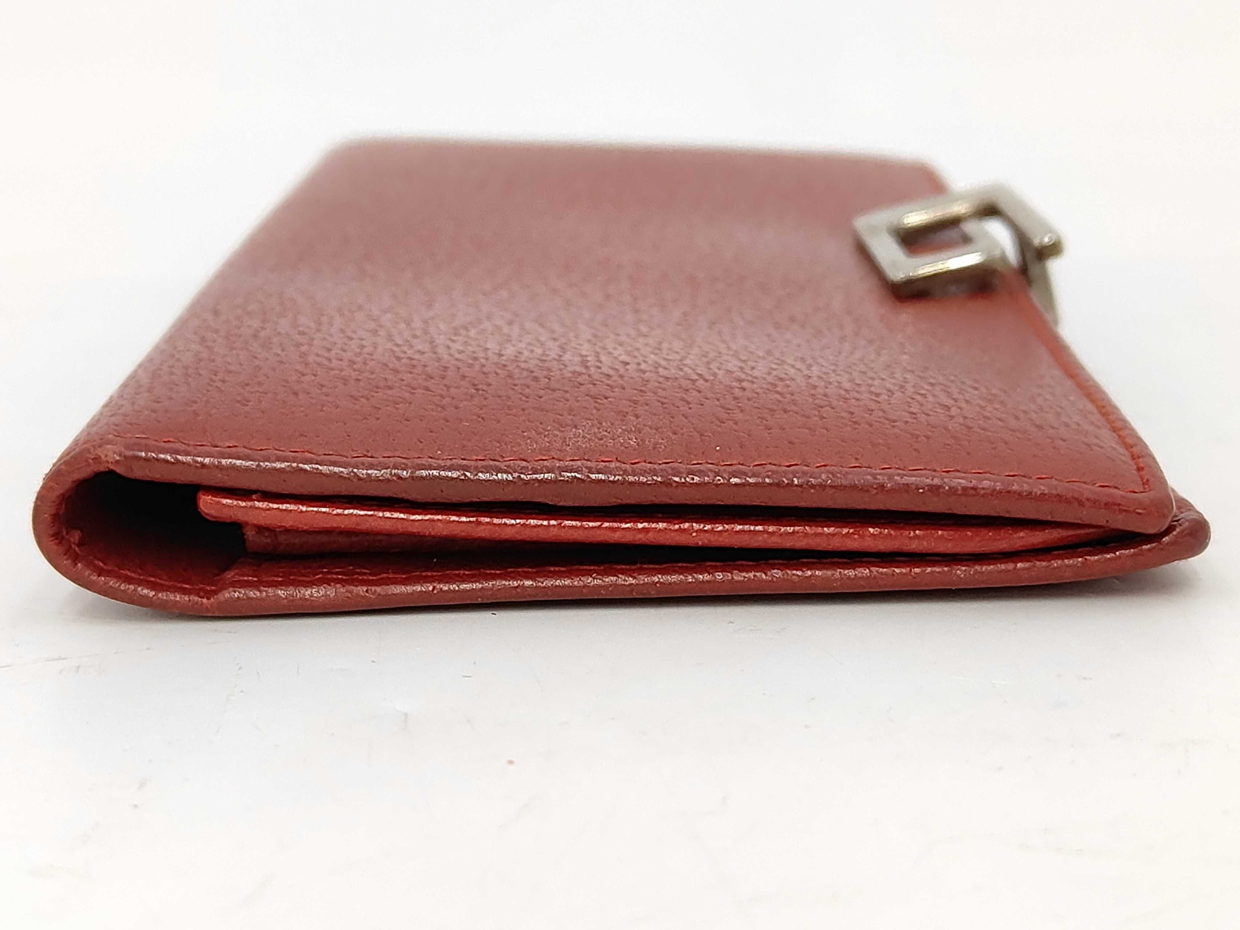 long wallet, red, G logo hardware, showing signs of deterioration. — view 4