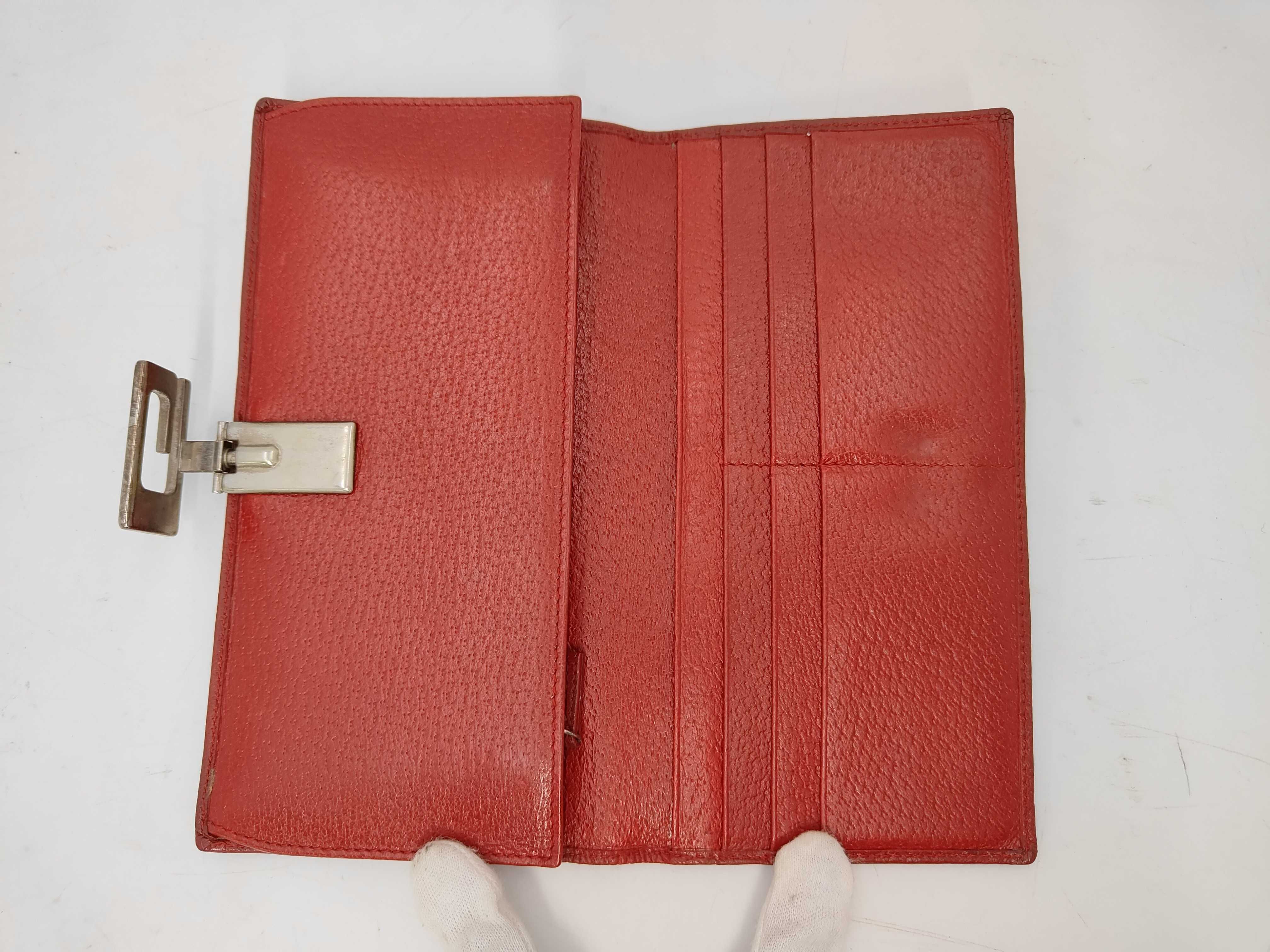 long wallet, red, G logo hardware, showing signs of deterioration. — view 8