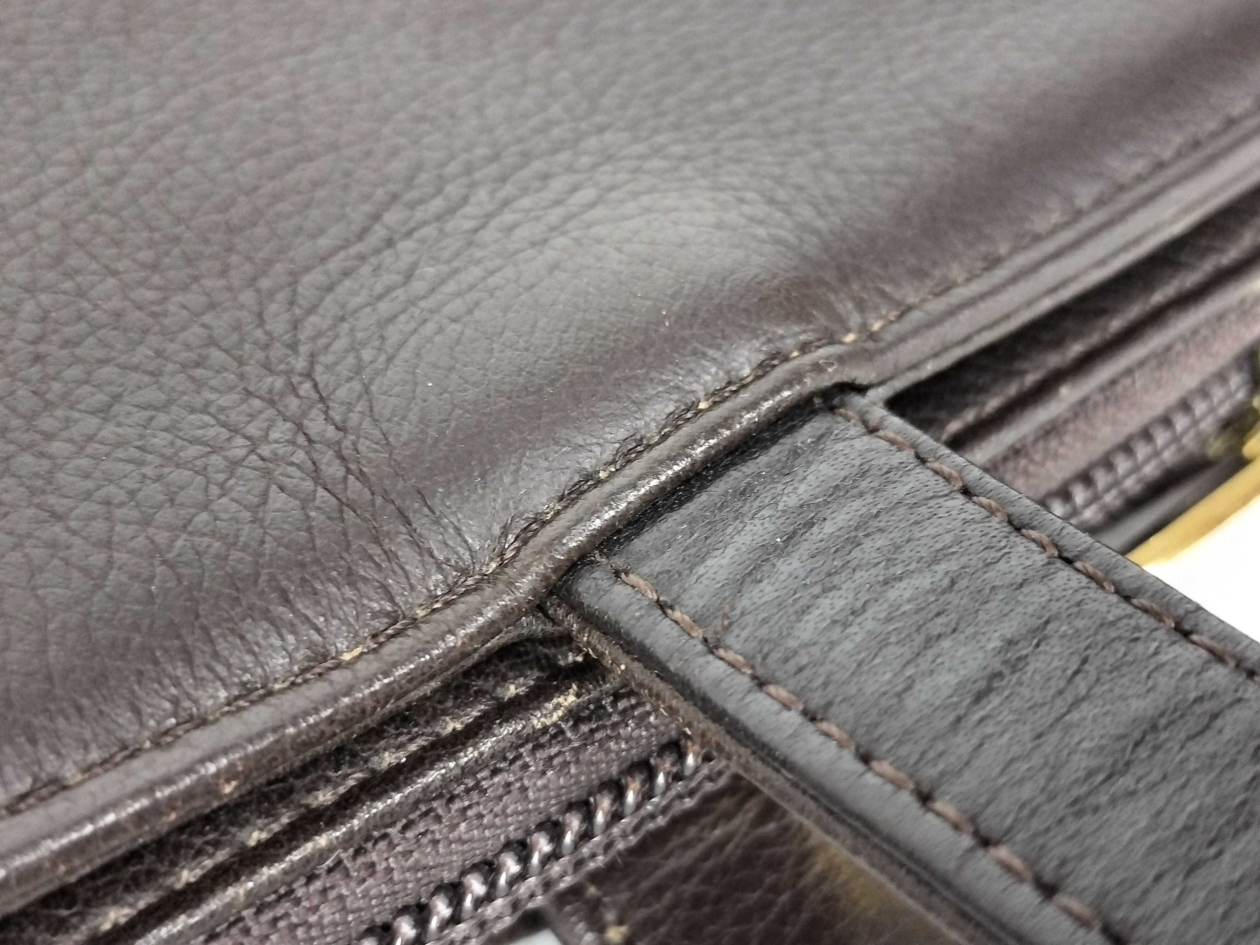handbag, Burberry all-leather, grained leather, gold hardware handbag — view 5