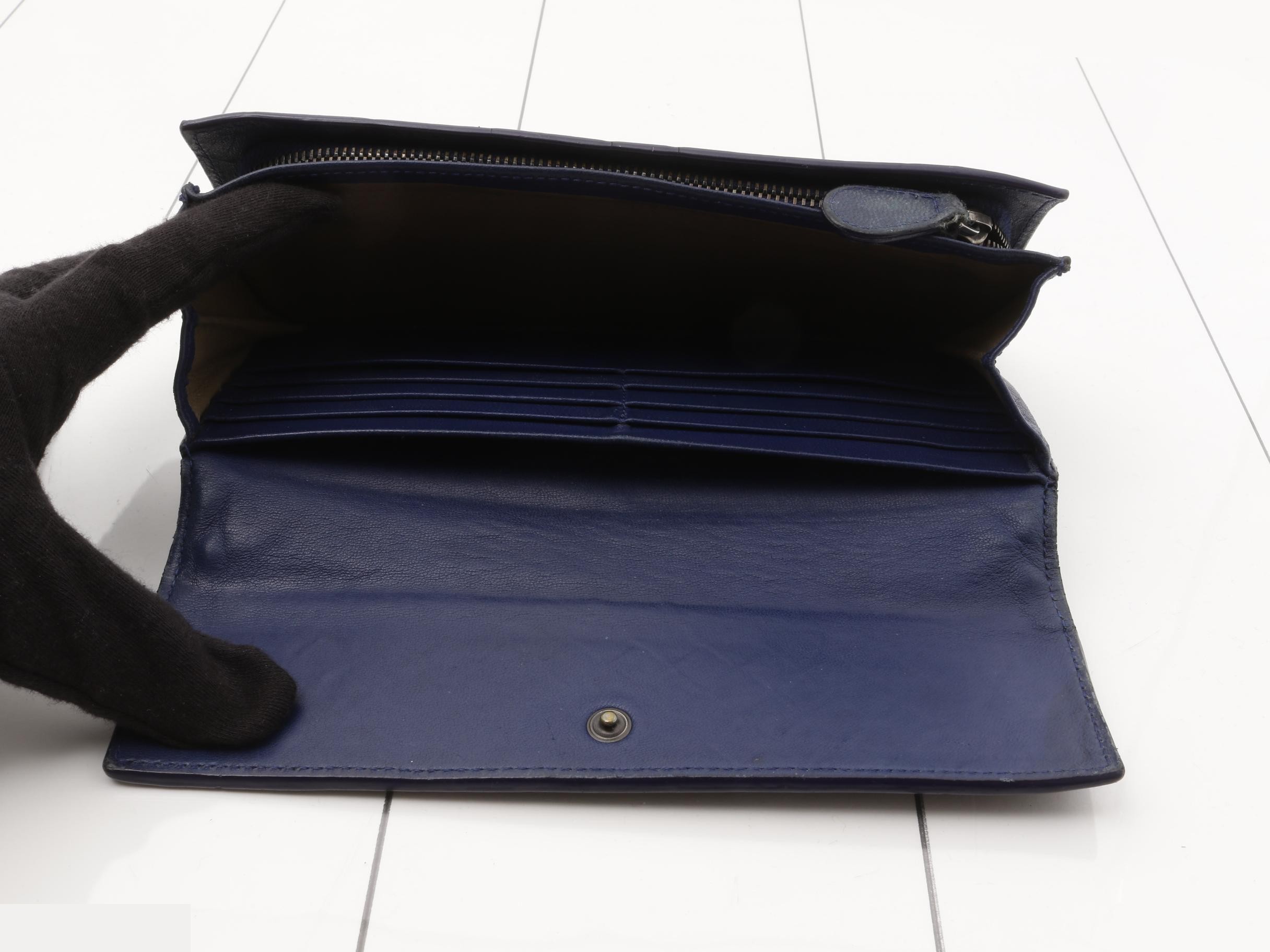 Intrecciato folding wallet, navy — view 4
