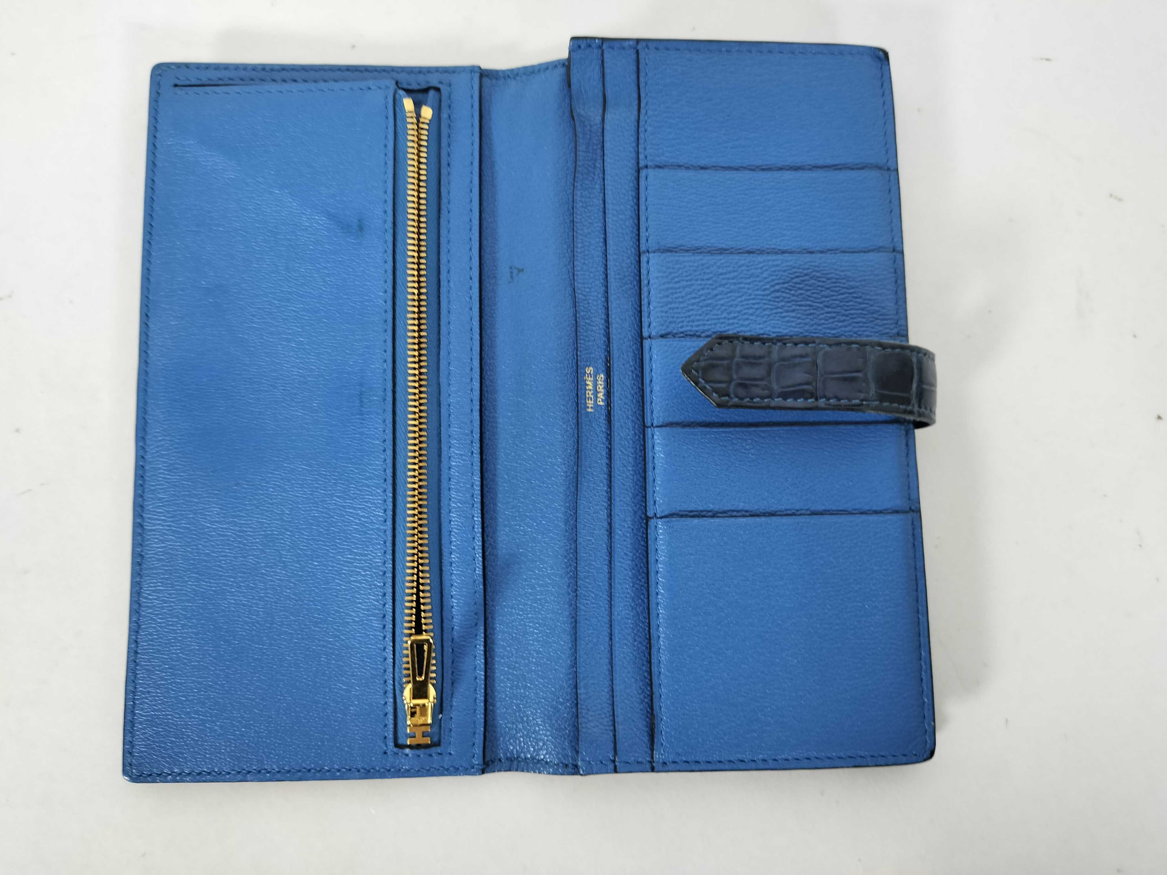 Bearn wallet, 2020 model, alligator leather, blue tones, gold hardware, Y stamp. — view 7