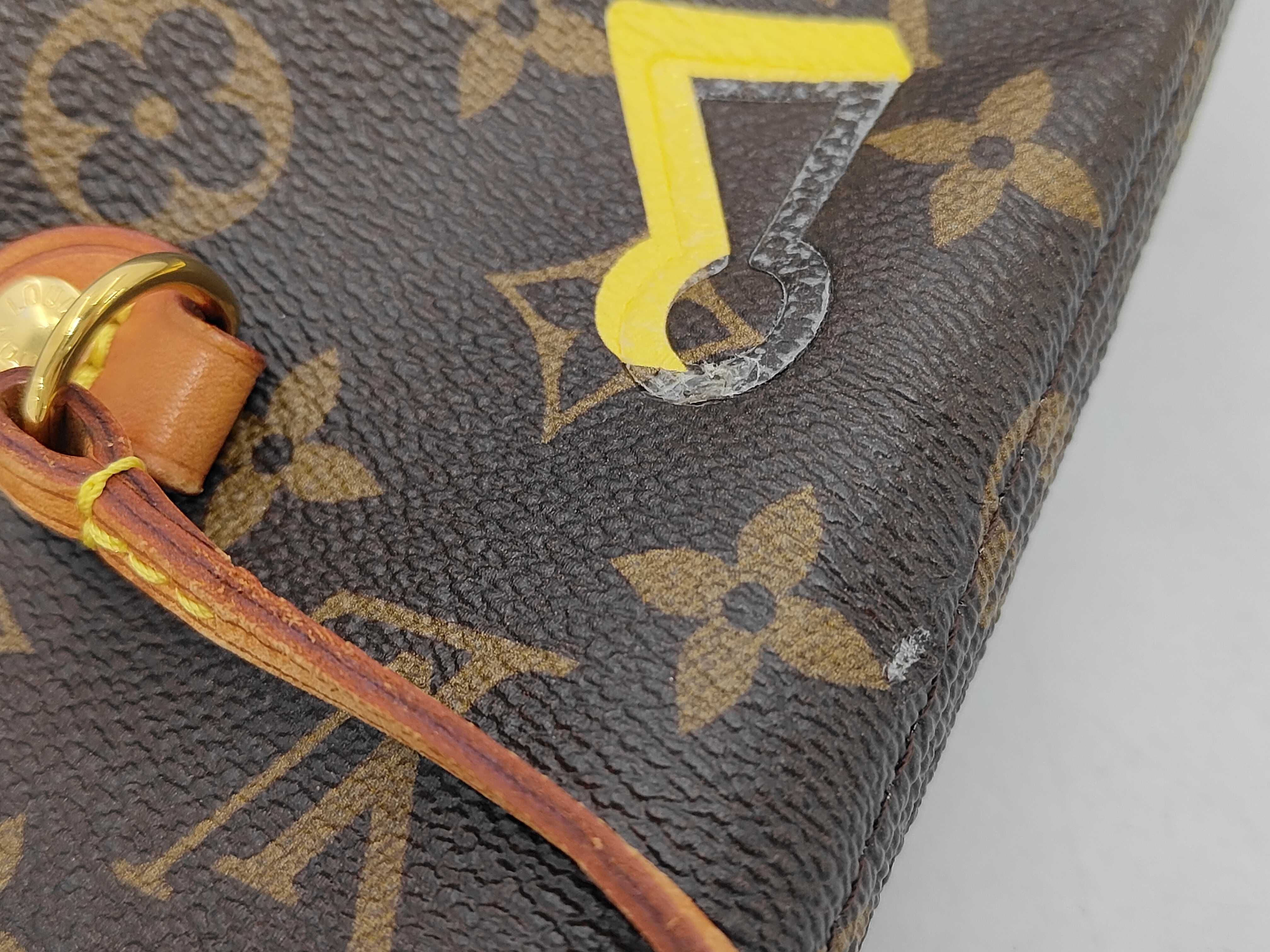 Monogram Love Lock M44364 Neverfull MM Tote Bag with Pouch — view 11