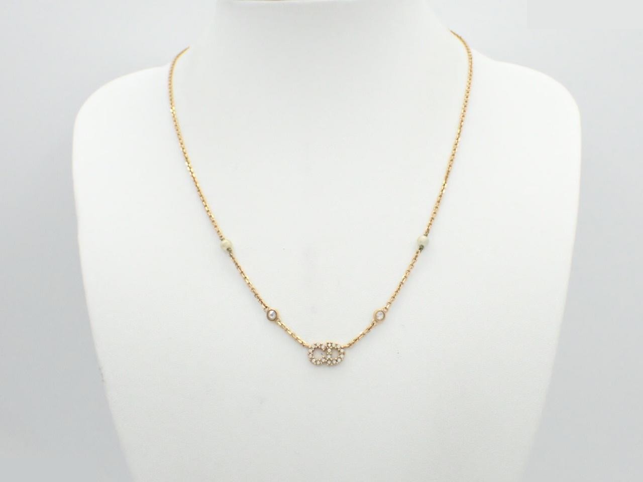 Other lines: Precious metal necklaces and pendants, total length approximately 46 cm. — view 3