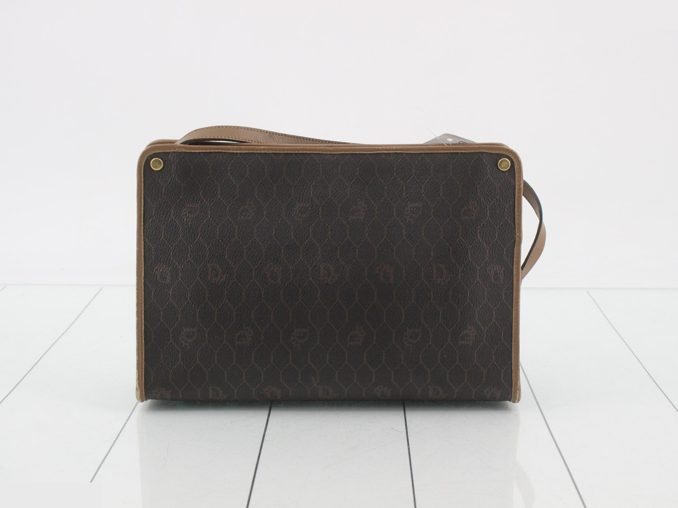 Honeycomb pattern shoulder bag — view 2