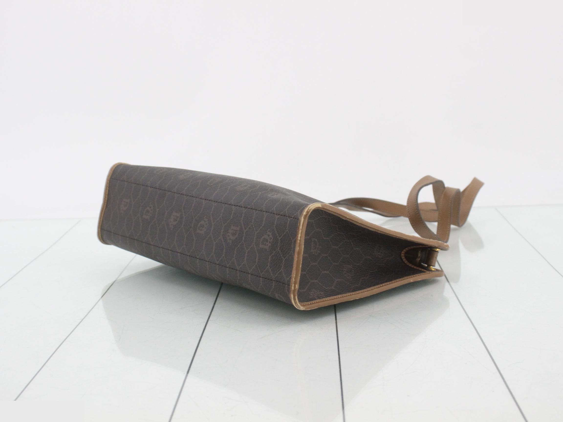 Honeycomb pattern shoulder bag — view 6