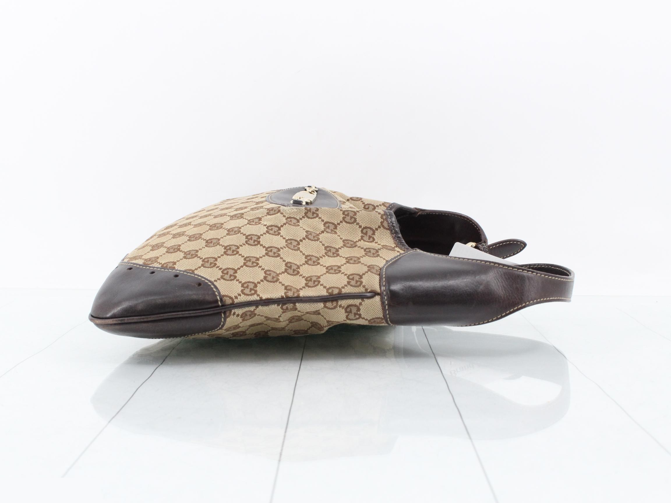 145781 Horsebit Logo Plate Shoulder Bag — view 3