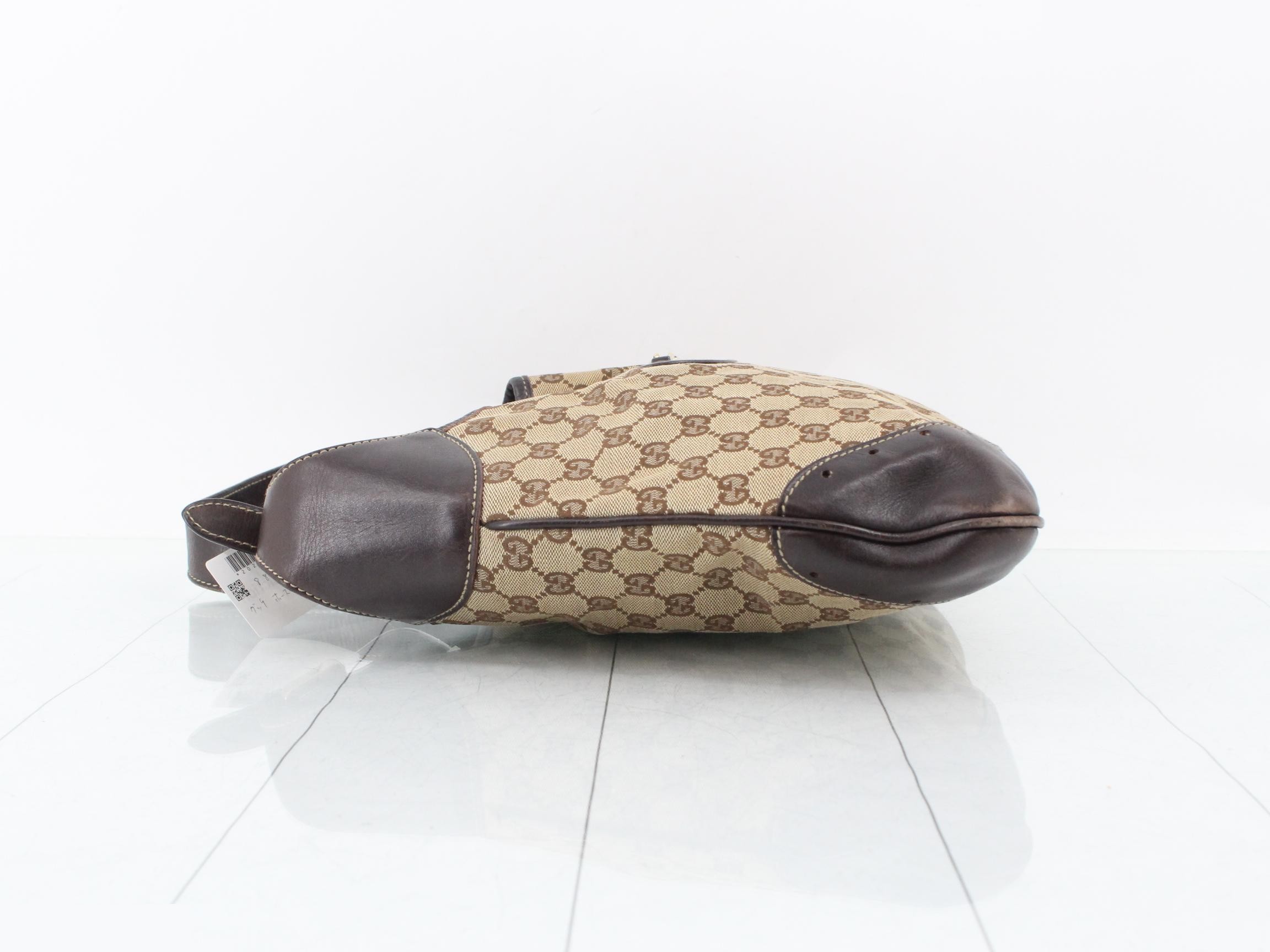 145781 Horsebit Logo Plate Shoulder Bag — view 4