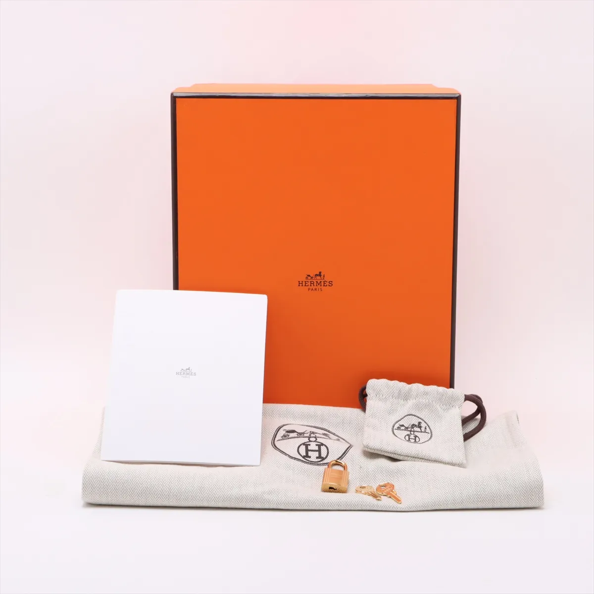 [Individually wrapped] Hermes Picotan Lock 18 PM Taurillon Clemence Cavern Gold hardware K:2025 — view 9