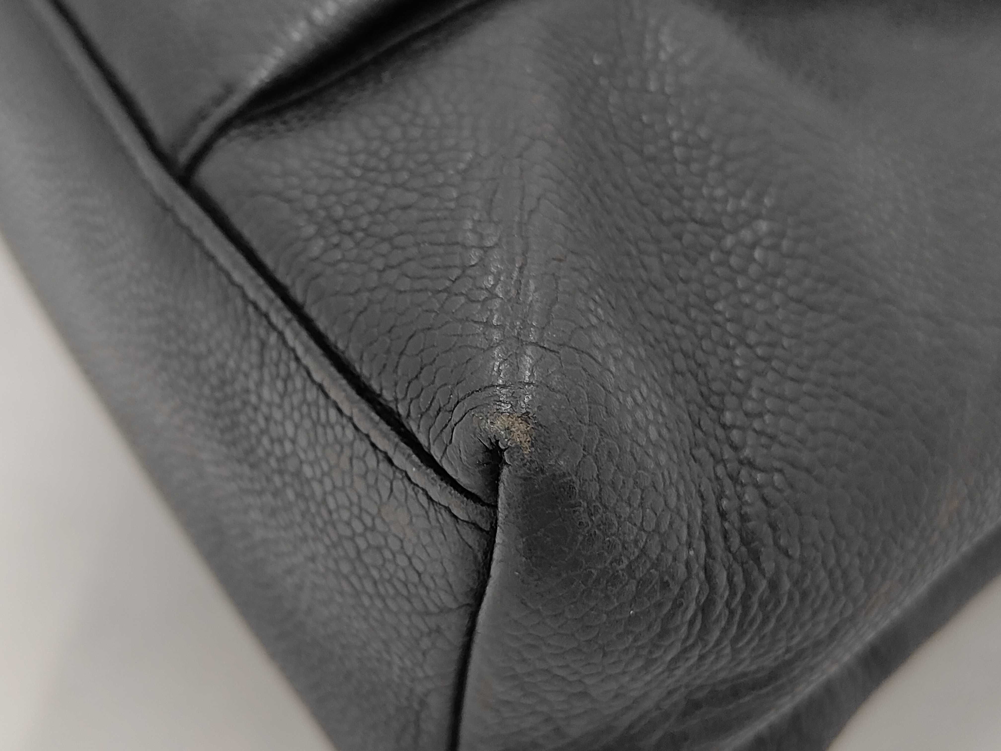 Caviar Skin Chain Turnlock Tote Bag — view 4