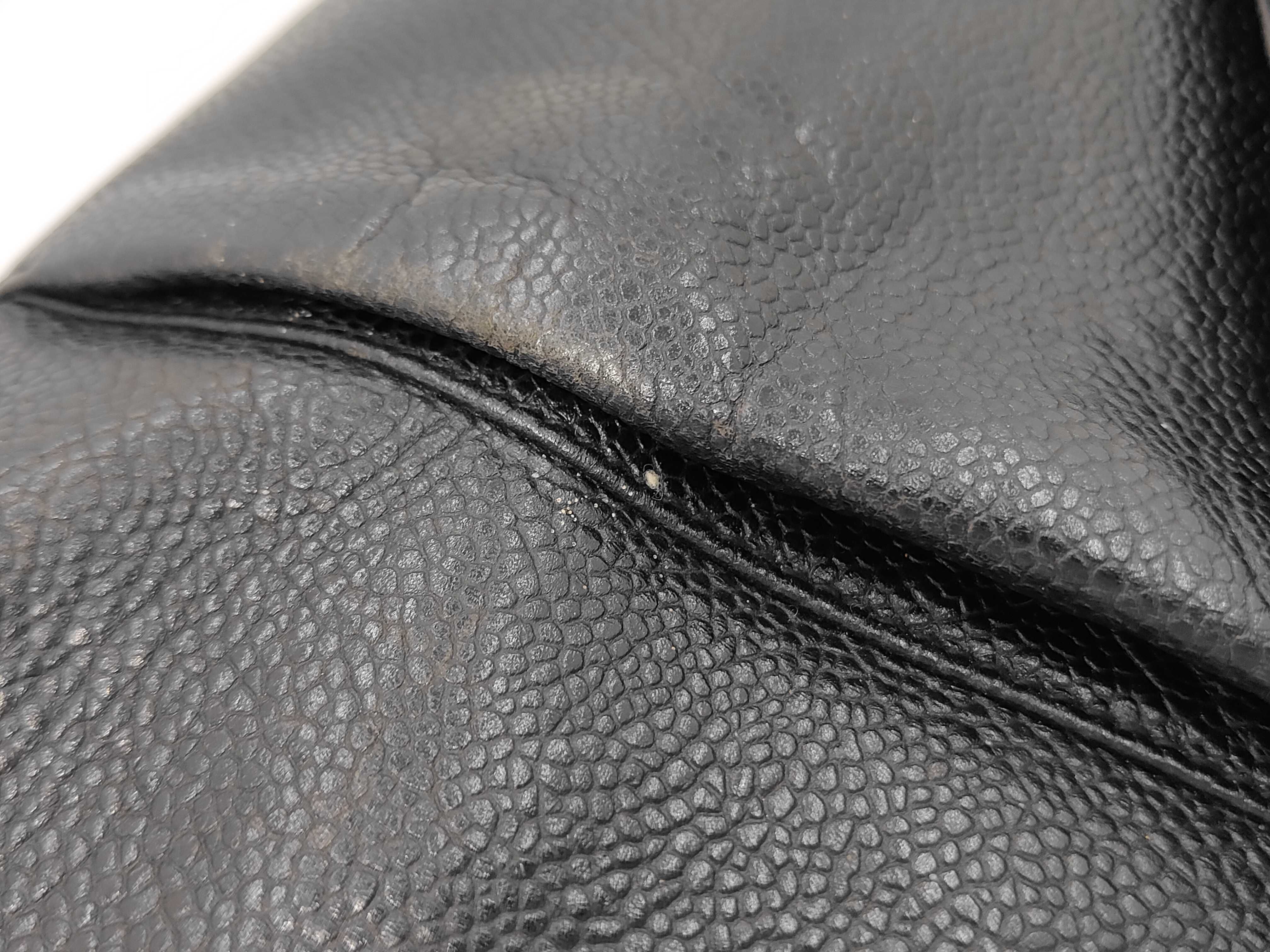 Caviar Skin Chain Turnlock Tote Bag — view 9