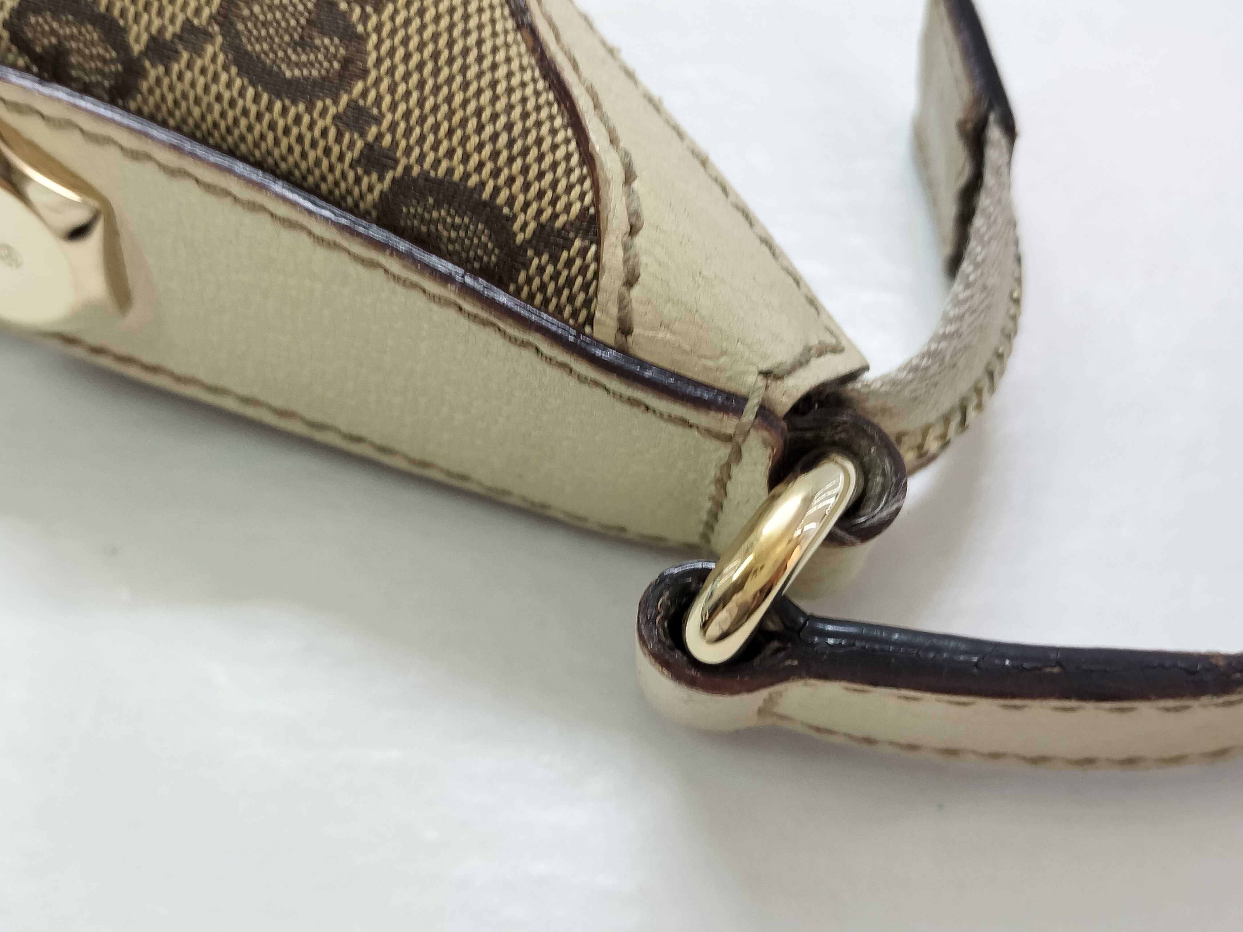 GG Canvas Gucci Handbag Shoulder Bag — view 5
