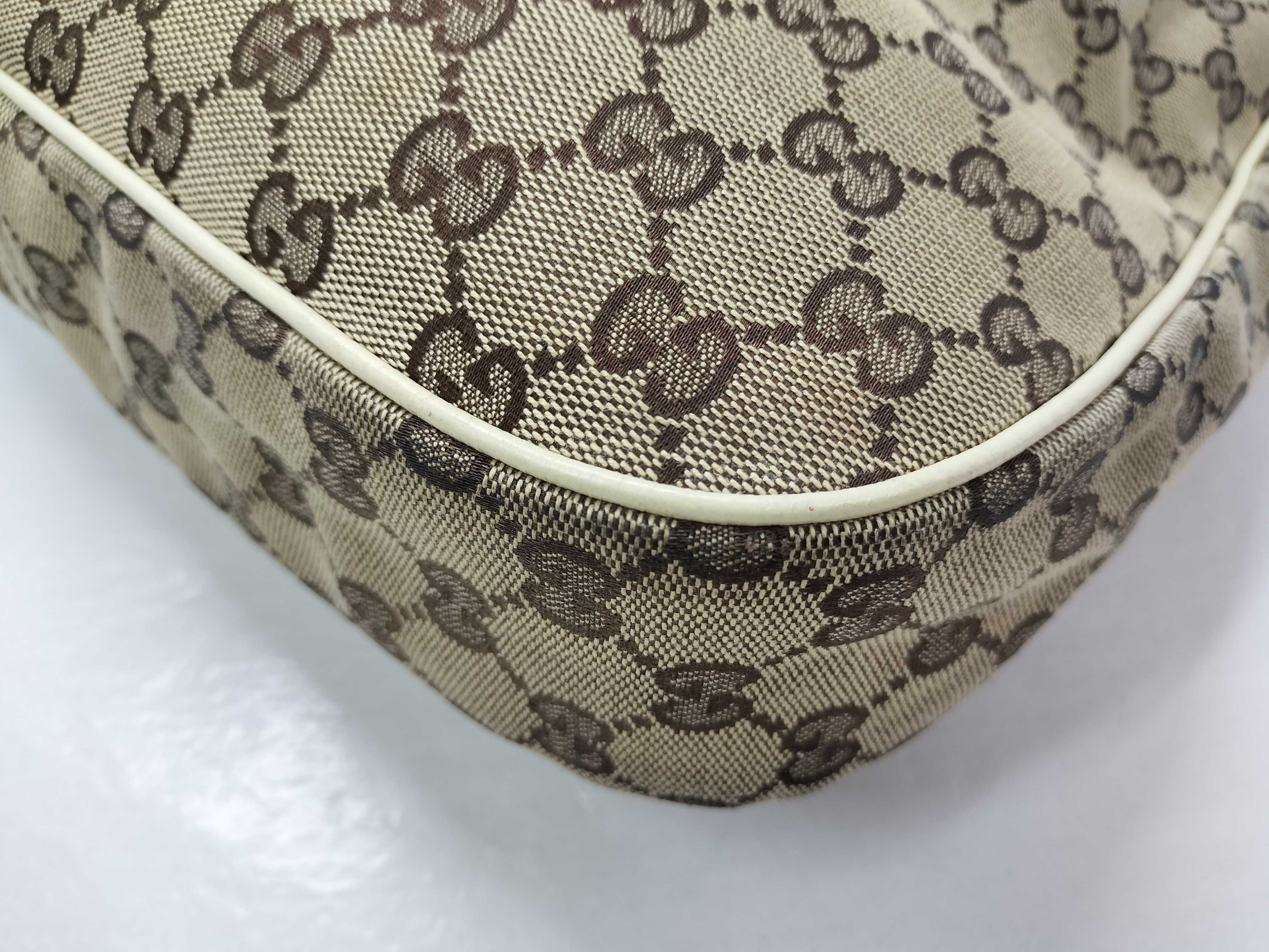 GG Canvas Gucci Handbag Shoulder Bag — view 7