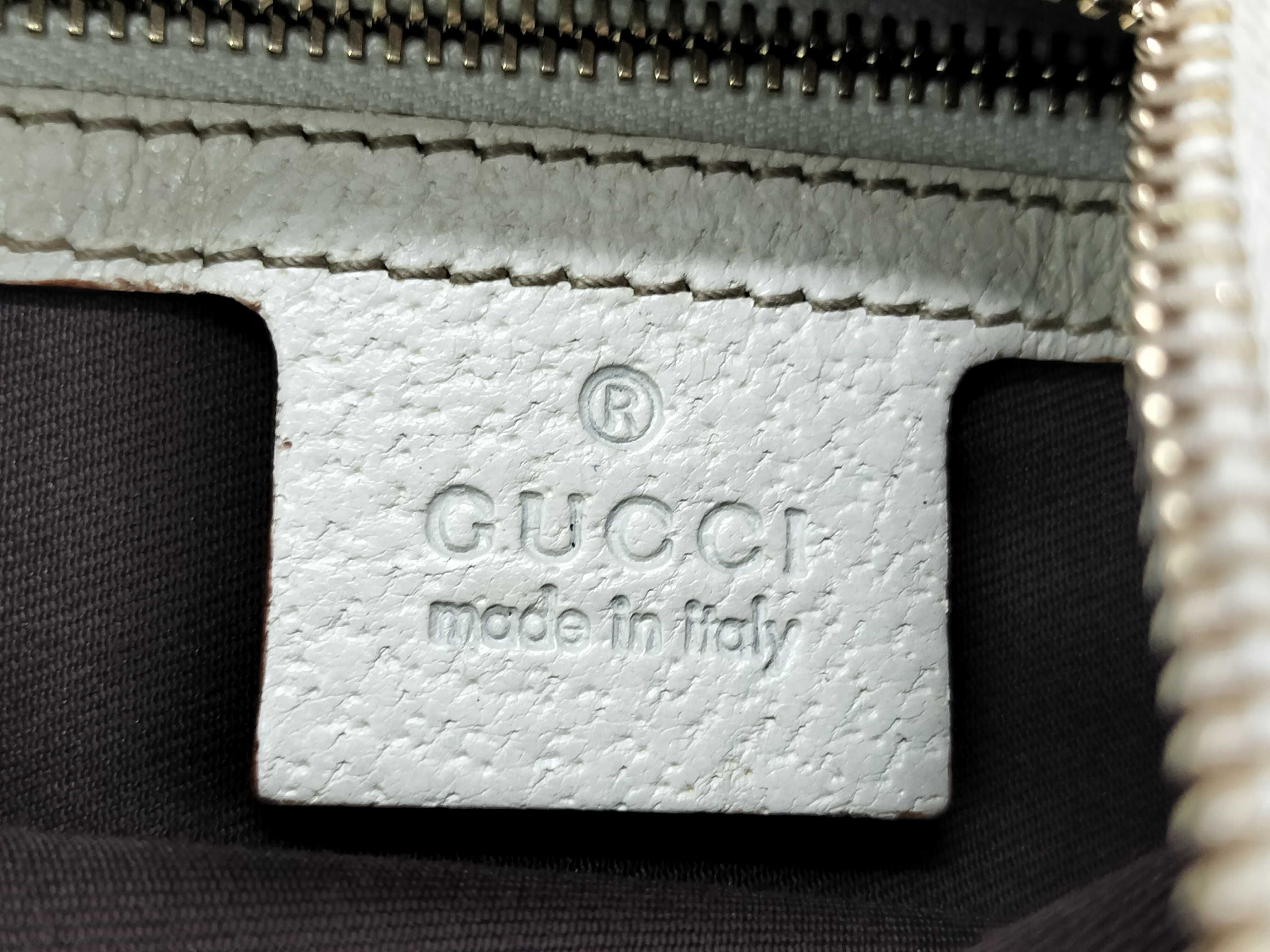 GG Canvas Gucci Handbag Shoulder Bag — view 9