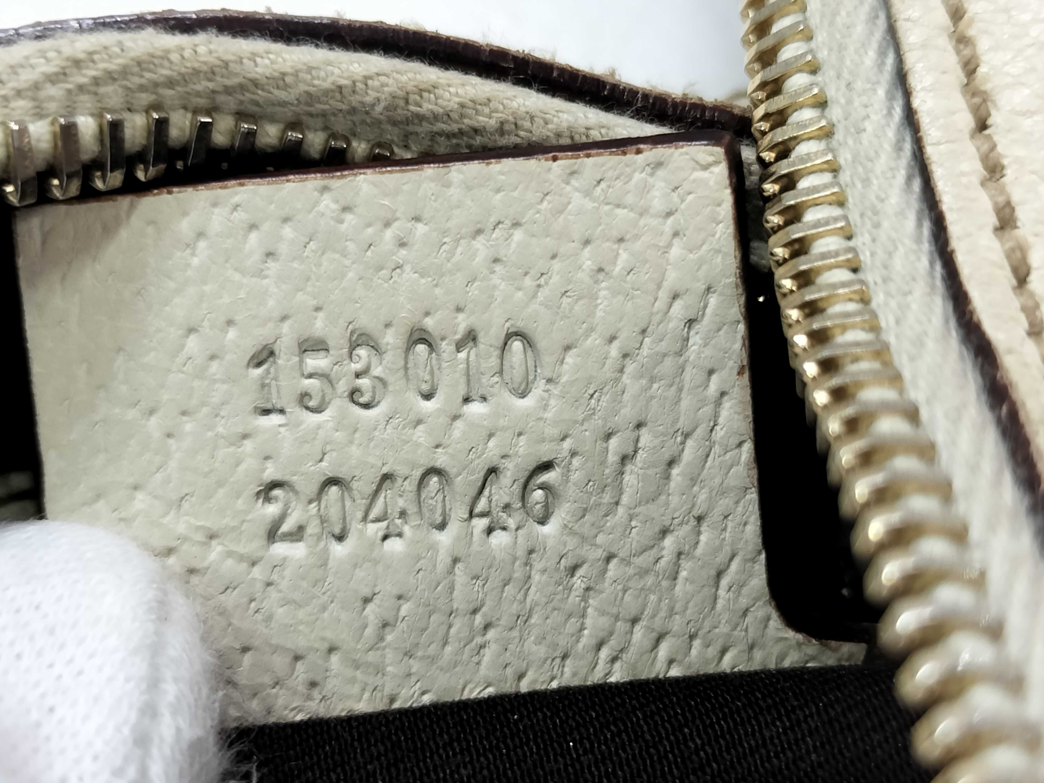 GG Canvas Gucci Handbag Shoulder Bag — view 10