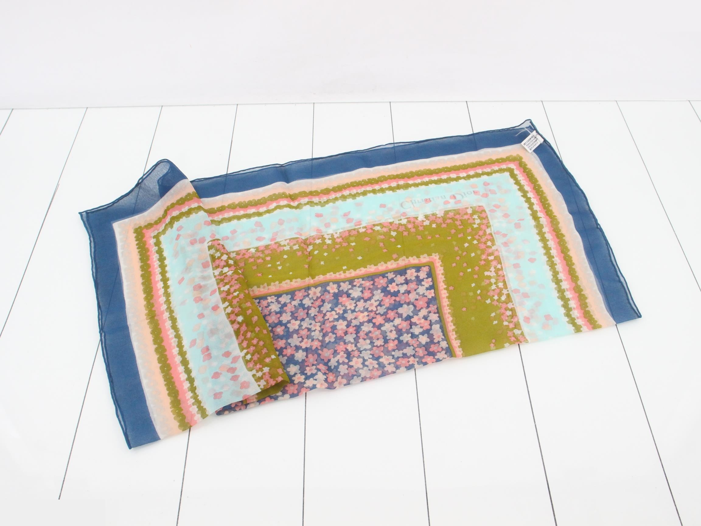 scarf, vintage — view 3