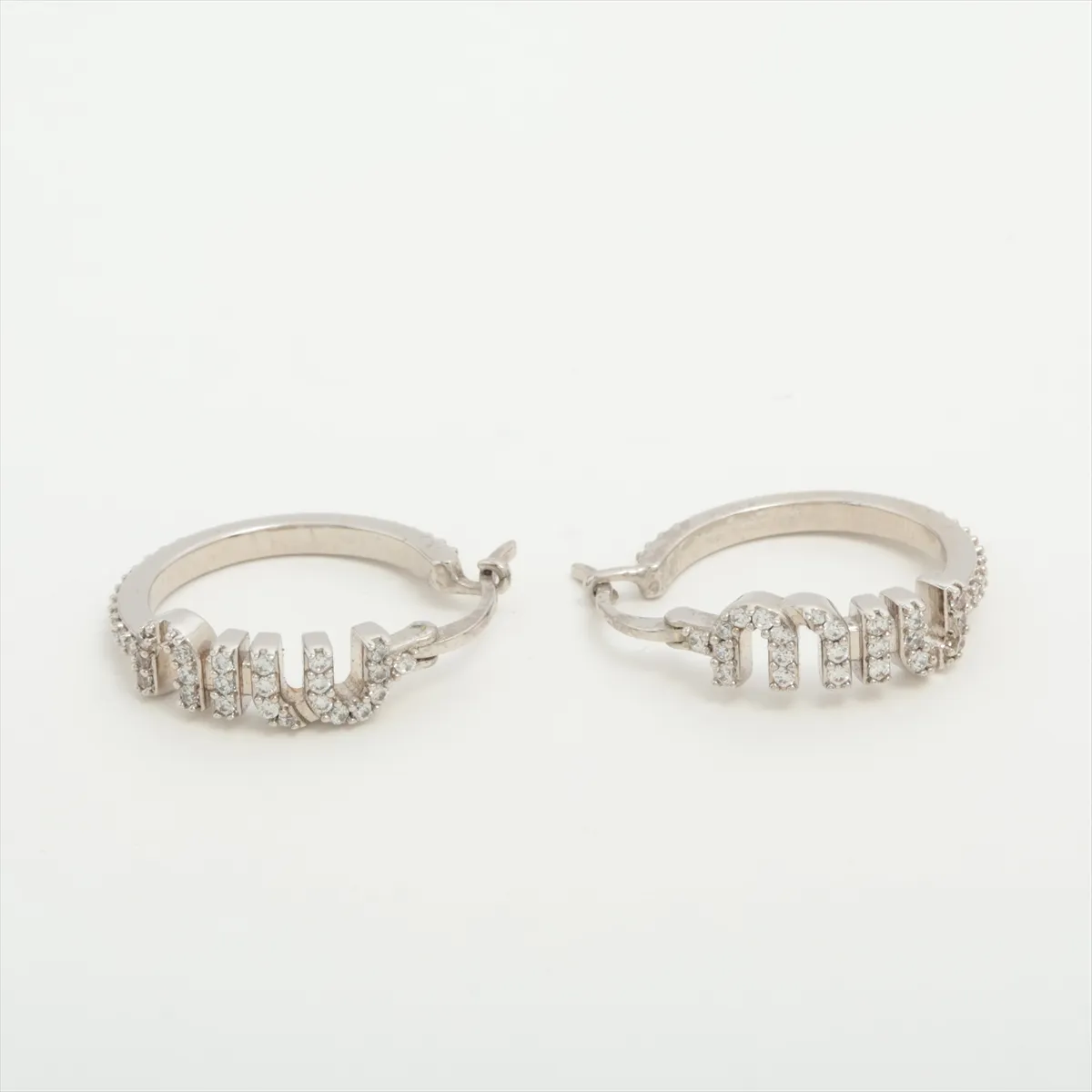 Logo Earrings (for both ears) Metal x Rhinestone Silver — view 2