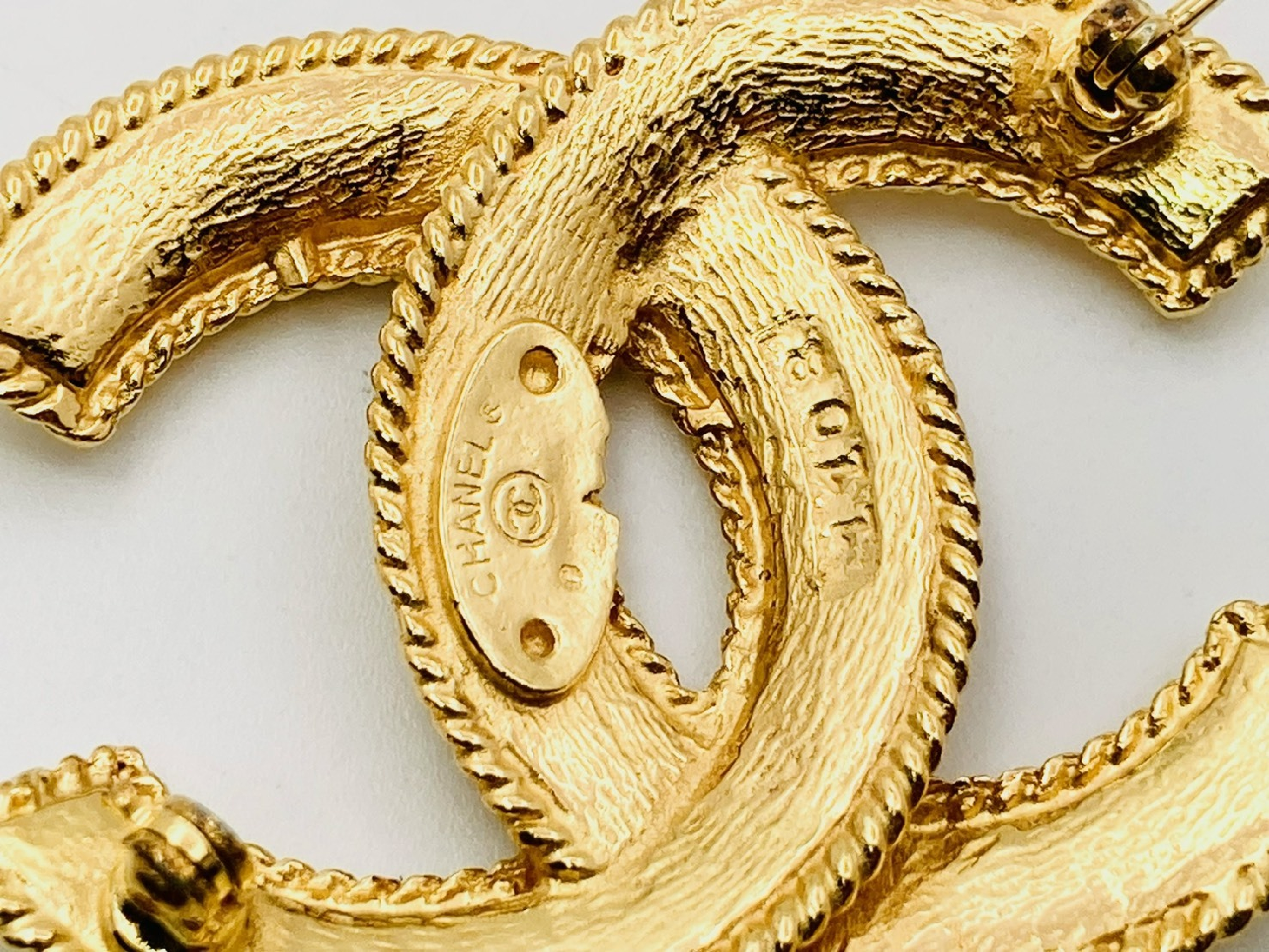 Coco Mark Brooch (with comments, item number 1108) Gold Brooch — view 3
