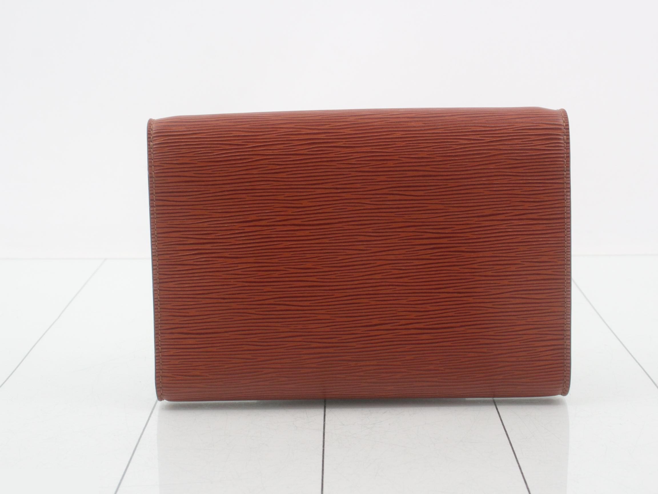 shoulder bag/clutch, Epi leather, Pochette Arche — view 2