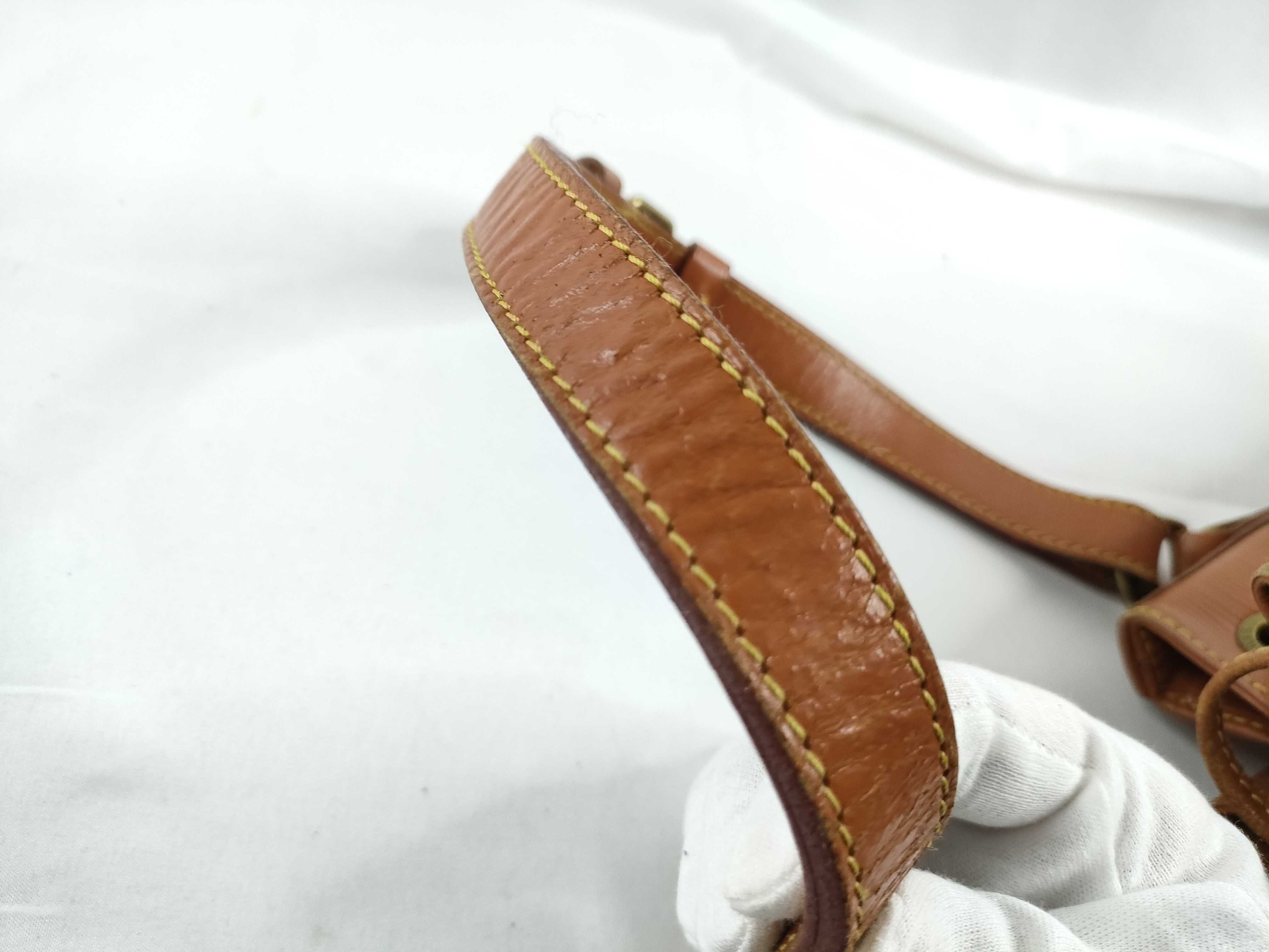 Epi Petit Noé Kenya Brown Shoulder Bag M44103 A20991 — view 8