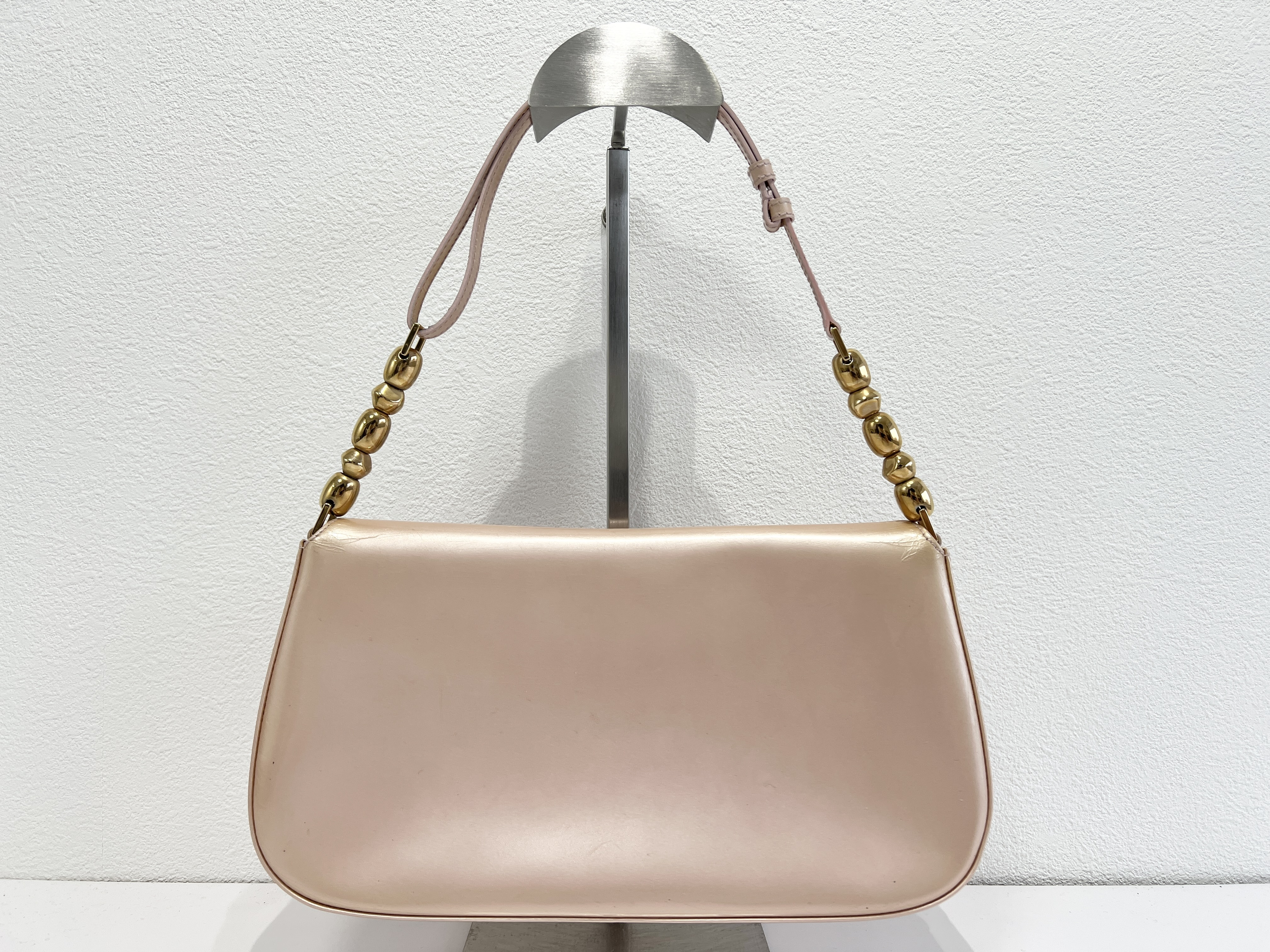 Maris Pearl Enamel Patent Leather Handbag One-Shoulder Bag — view 2