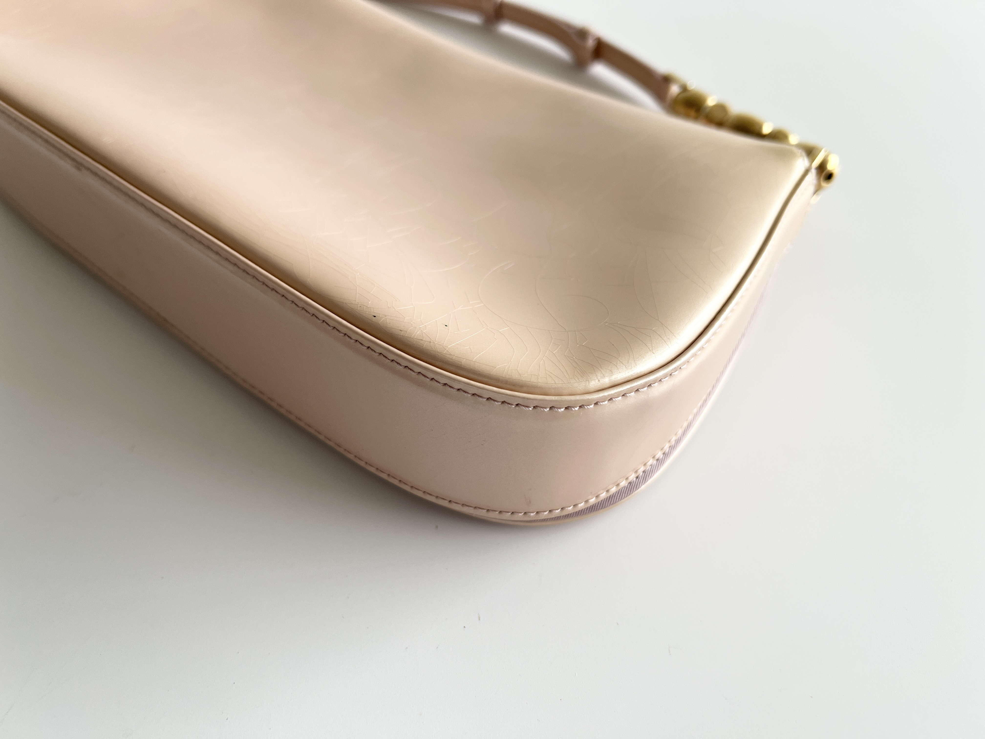 Maris Pearl Enamel Patent Leather Handbag One-Shoulder Bag — view 13