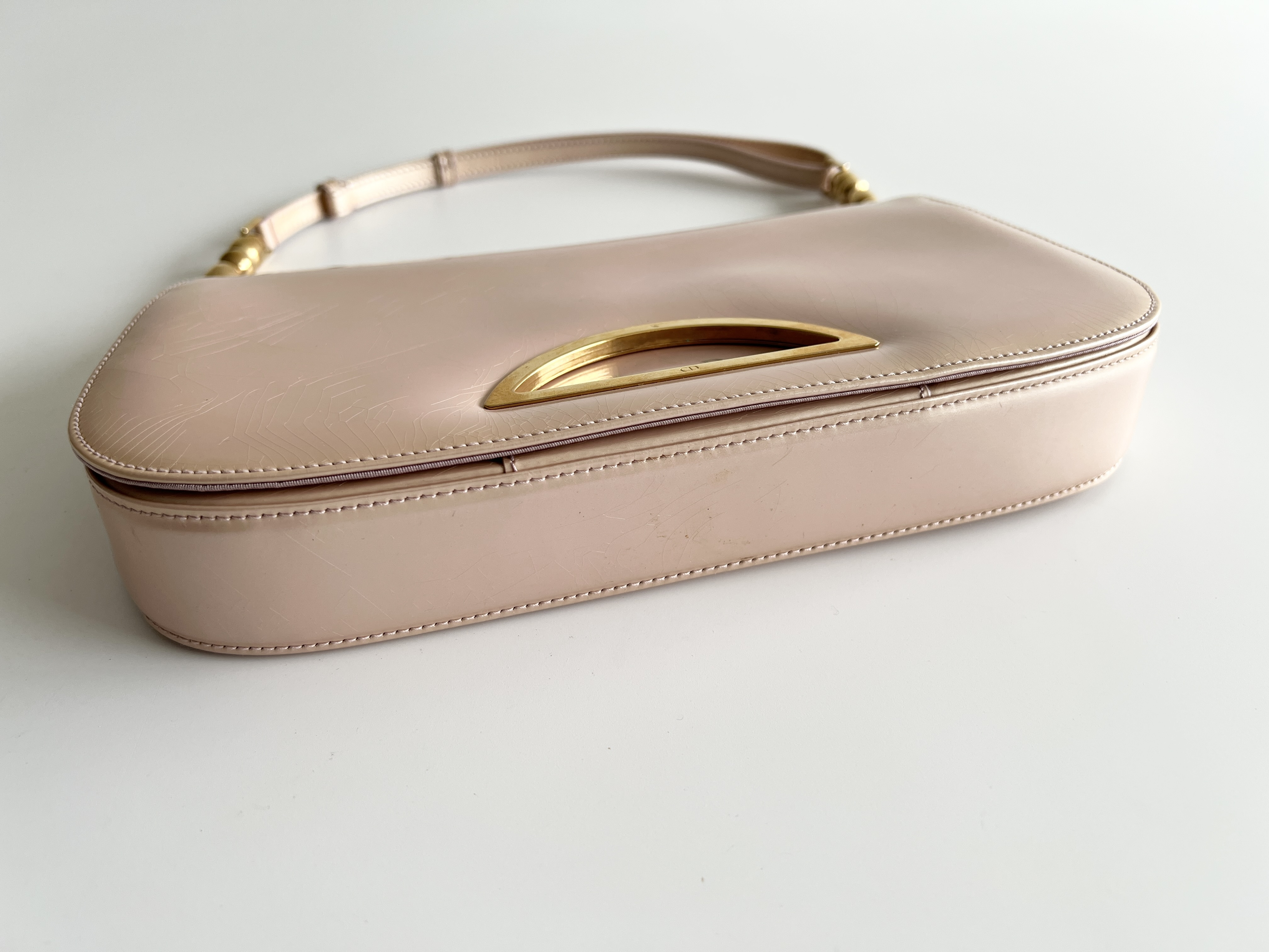 Maris Pearl Enamel Patent Leather Handbag One-Shoulder Bag — view 14