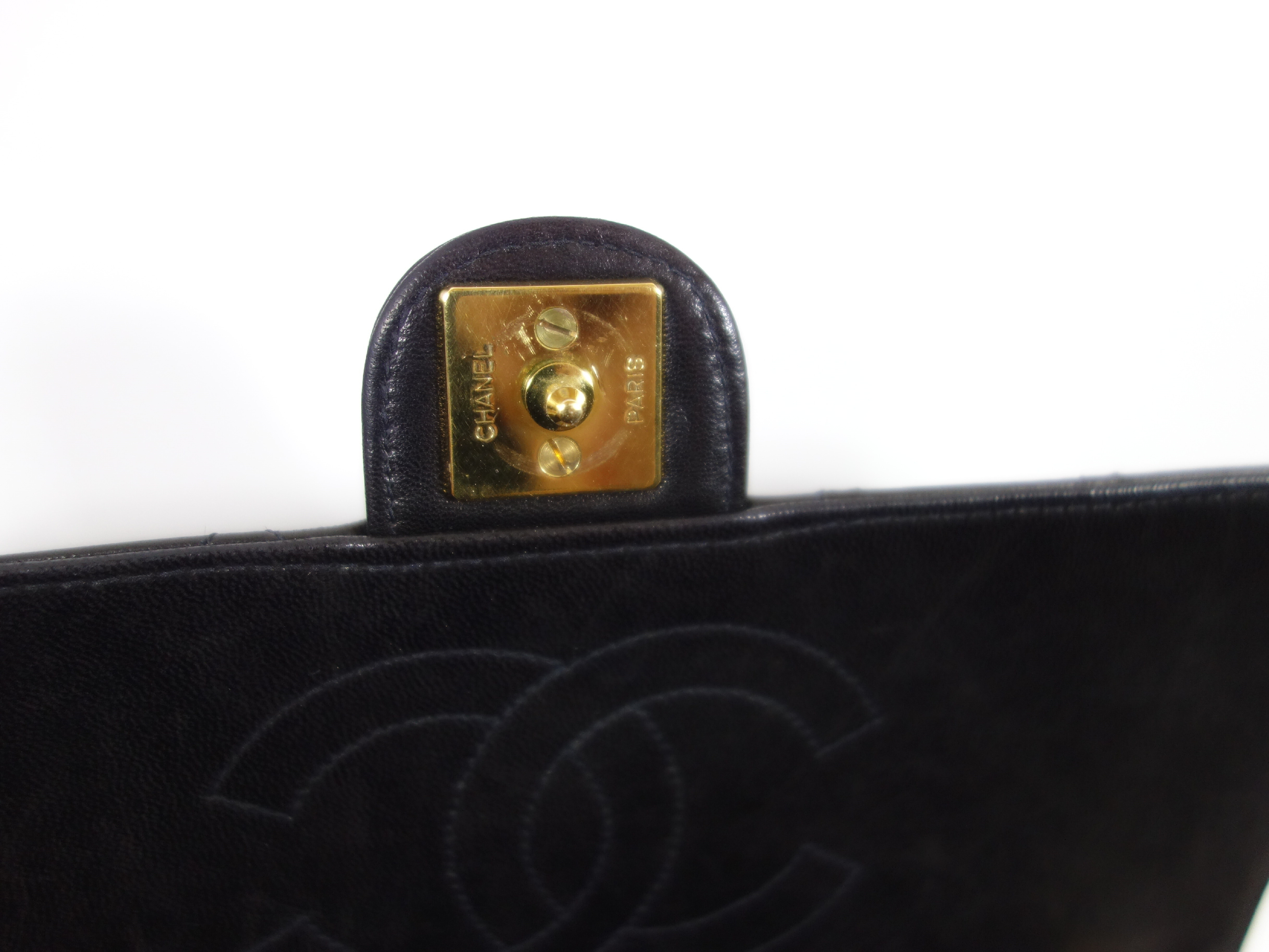 Push-Lock Chain Shoulder Bag — view 11