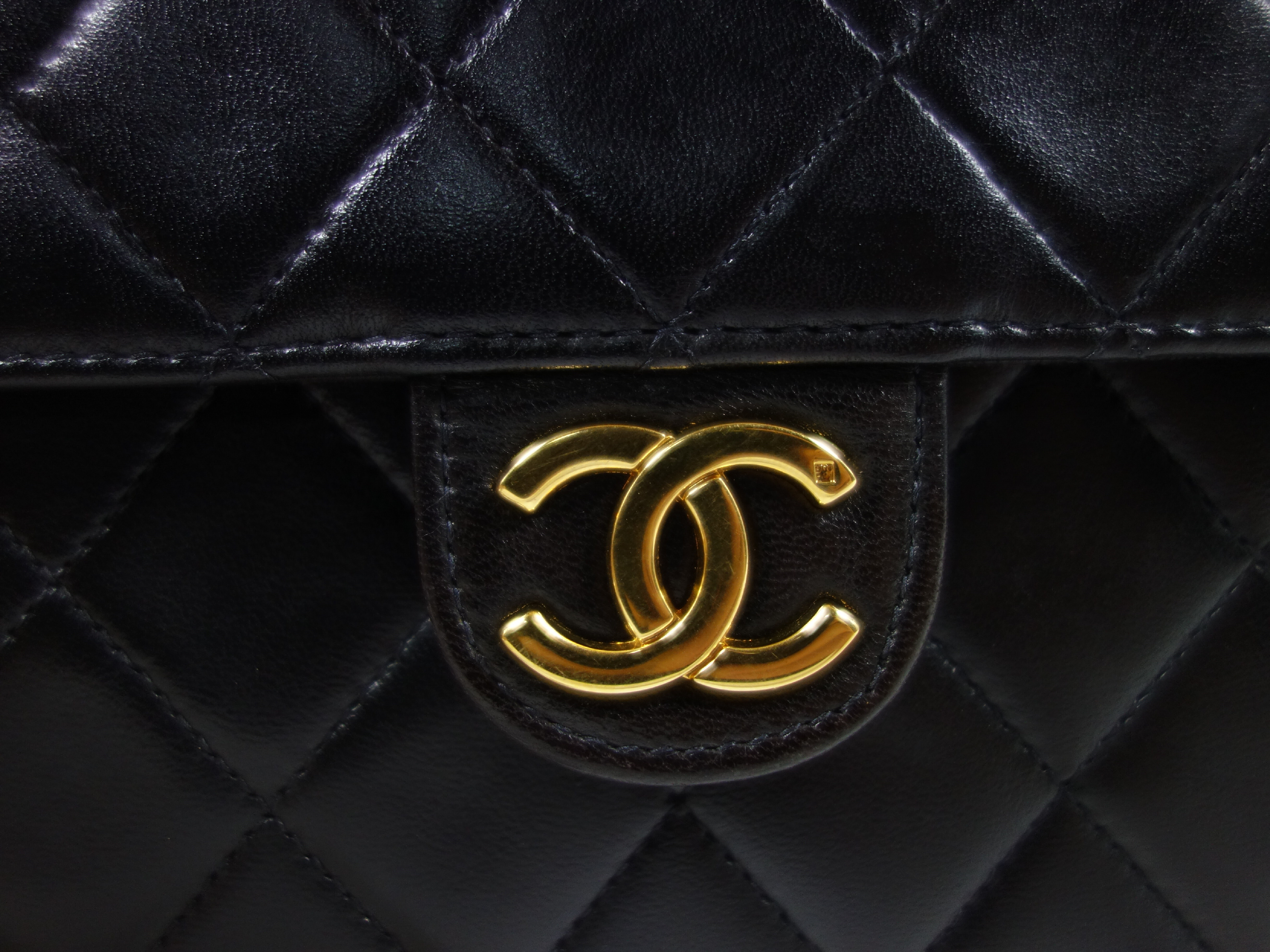 Push-Lock Chain Shoulder Bag — view 7