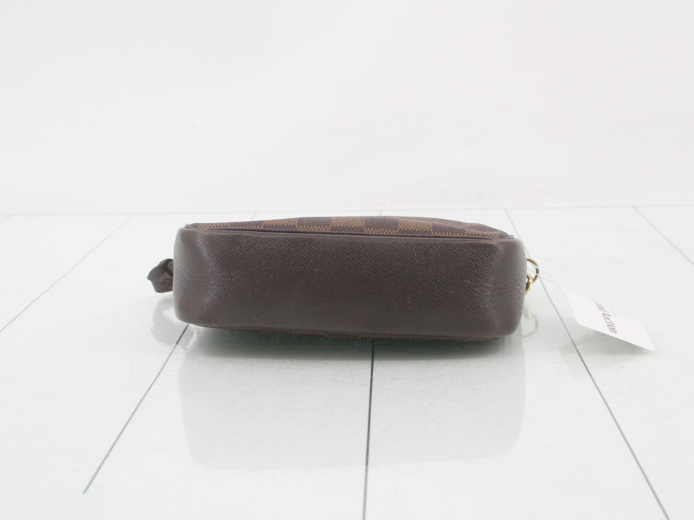 Damier Truth Makeup — view 3