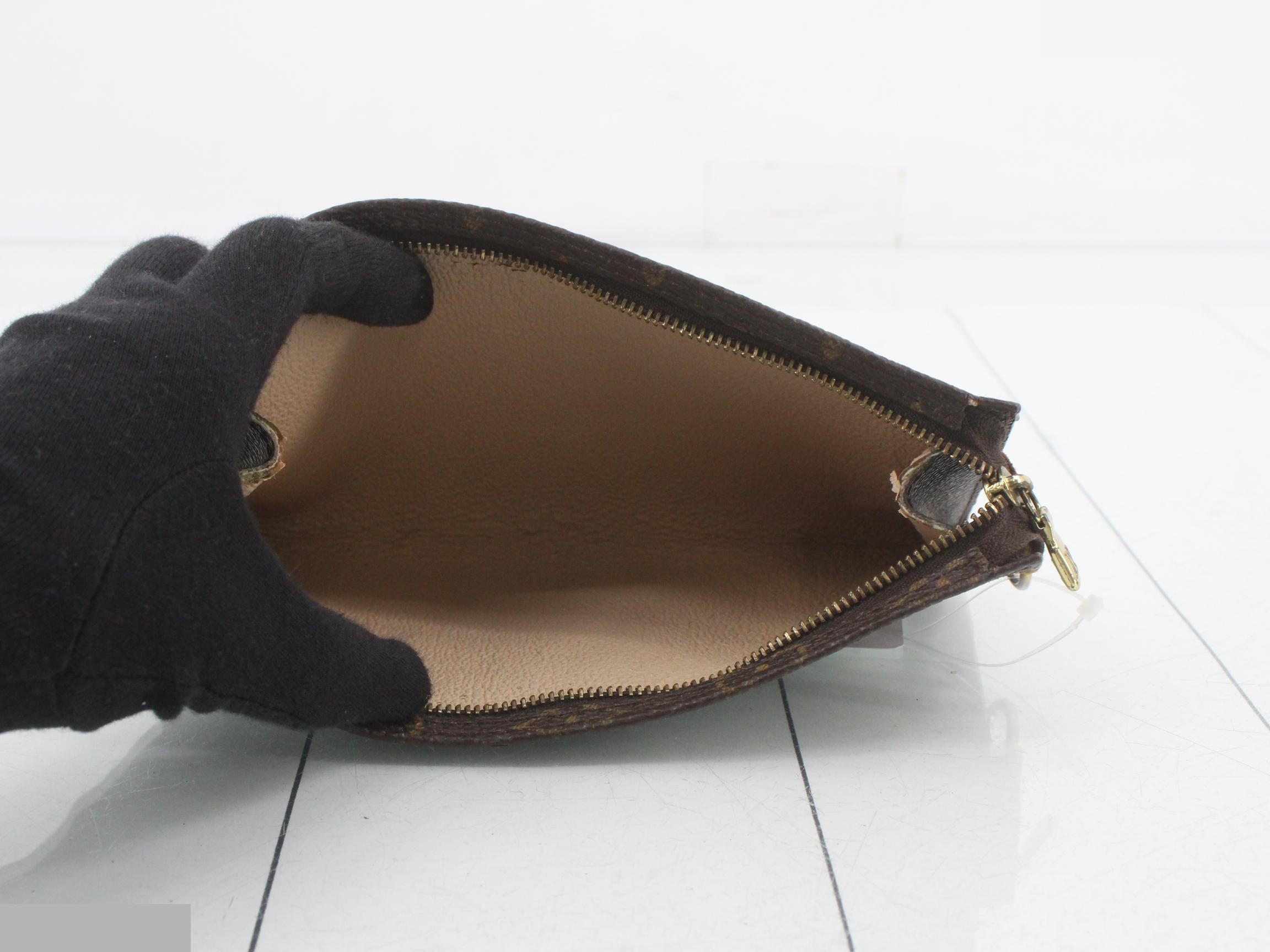 Monogram Bucket GM included pouch — view 4