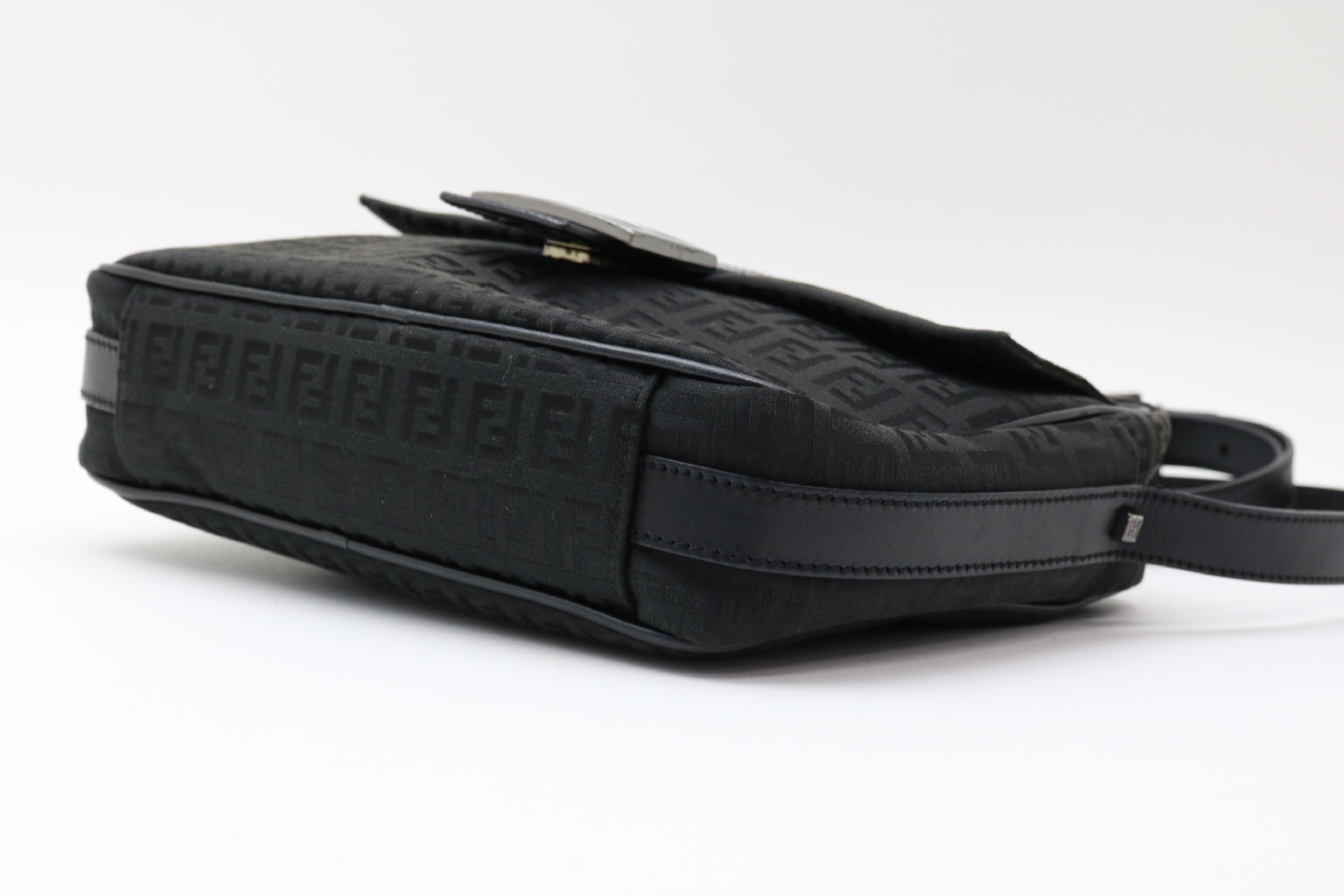 Zucchino Mamma Bucket Shoulder Bag — view 6