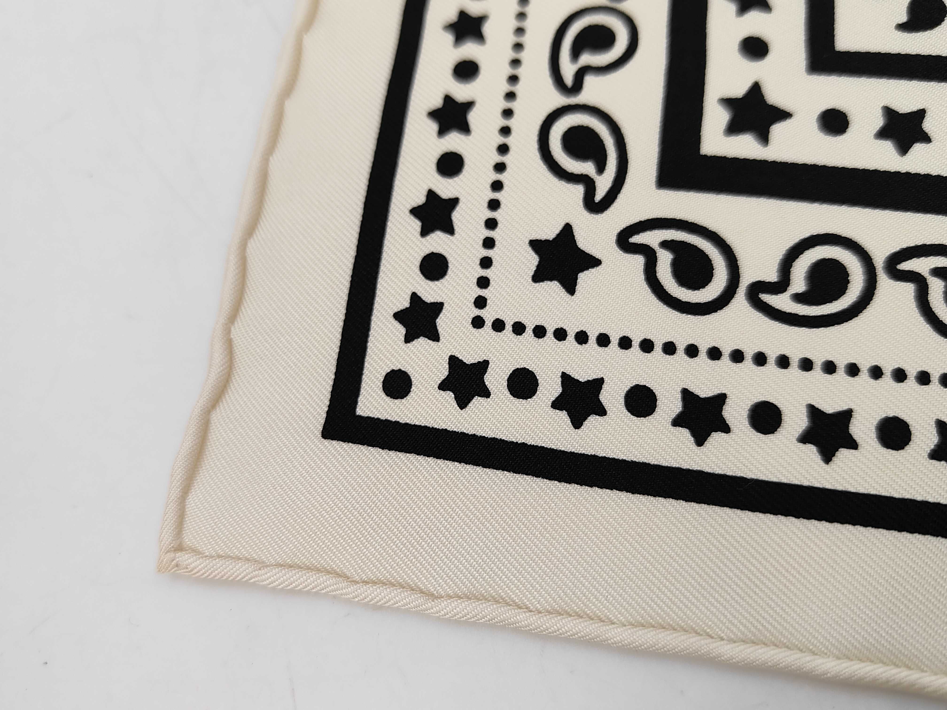 Carre 55 Grand Carros Ambassador's Great Carriage Bandana Other Accessories — view 5