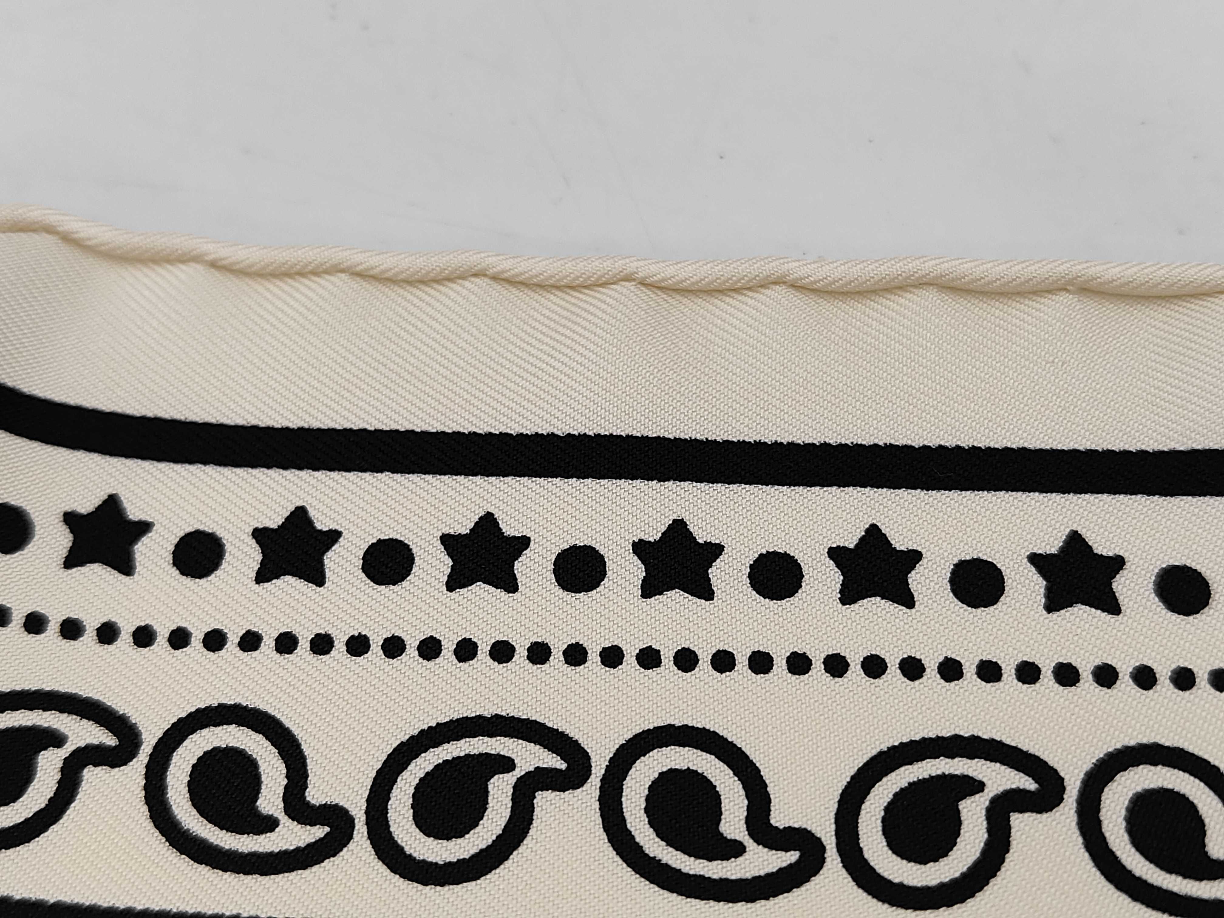 Carre 55 Grand Carros Ambassador's Great Carriage Bandana Other Accessories — view 6