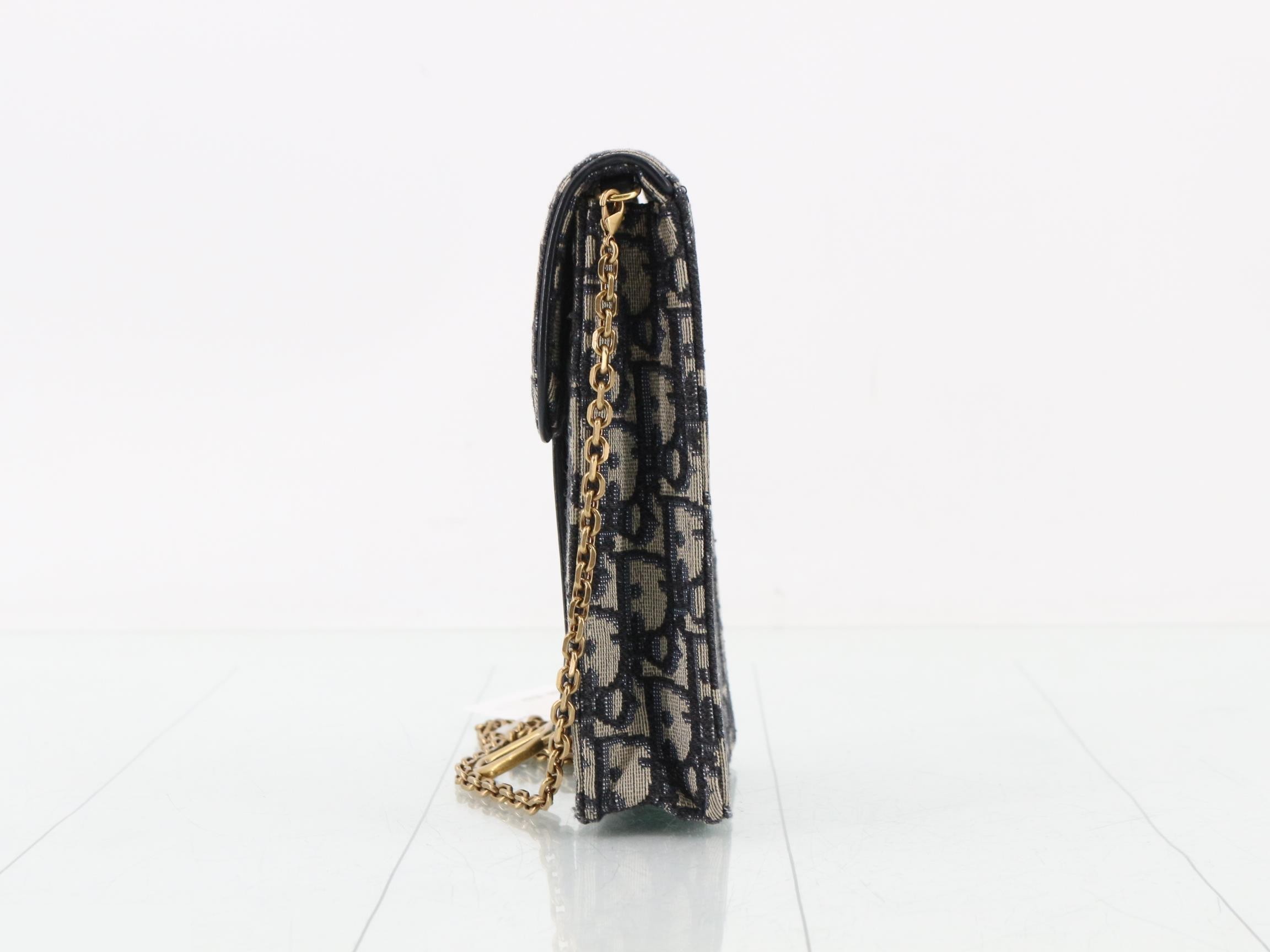 Oblique Saddle Chain Shoulder Bag — view 3