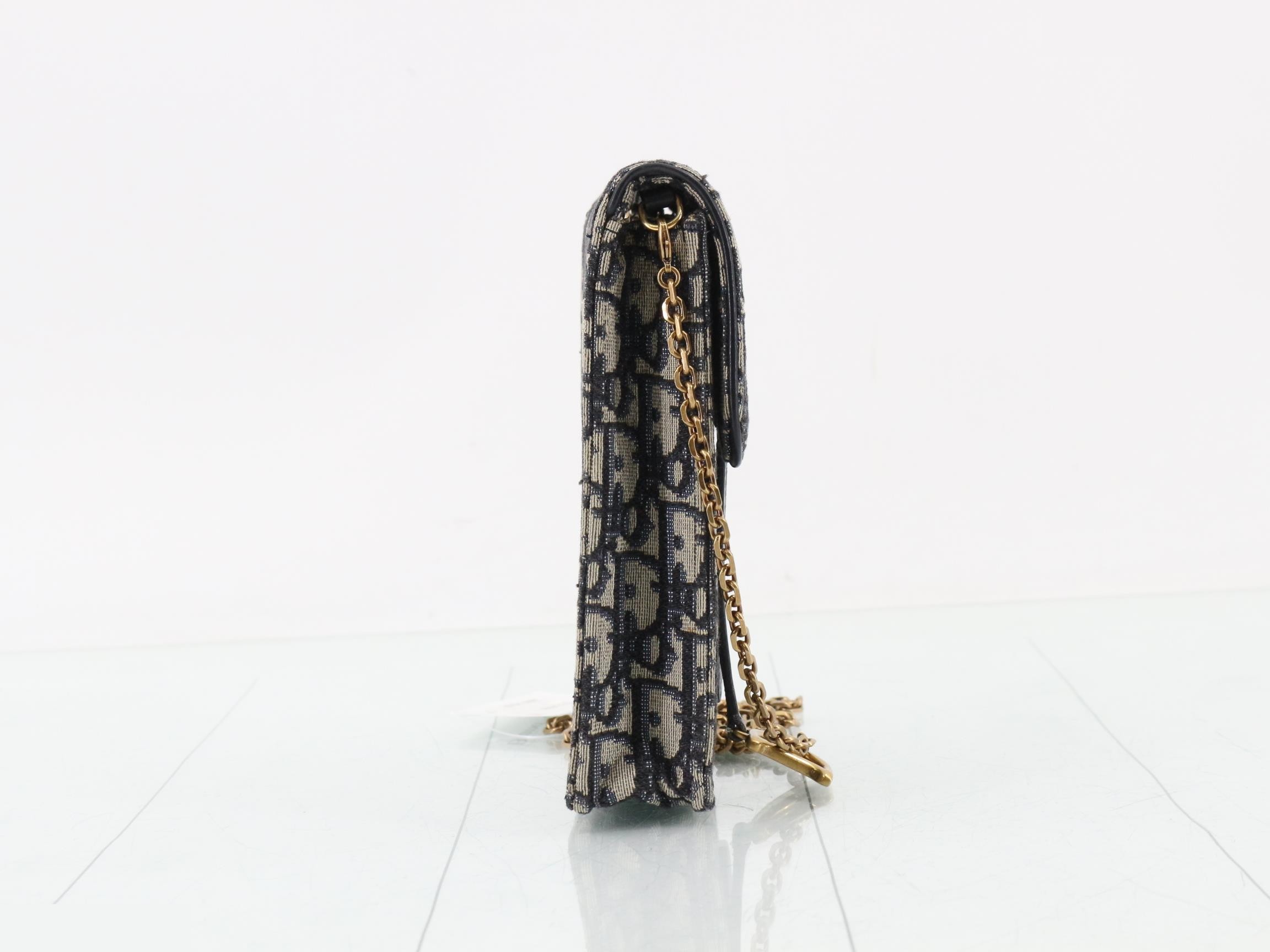 Oblique Saddle Chain Shoulder Bag — view 4