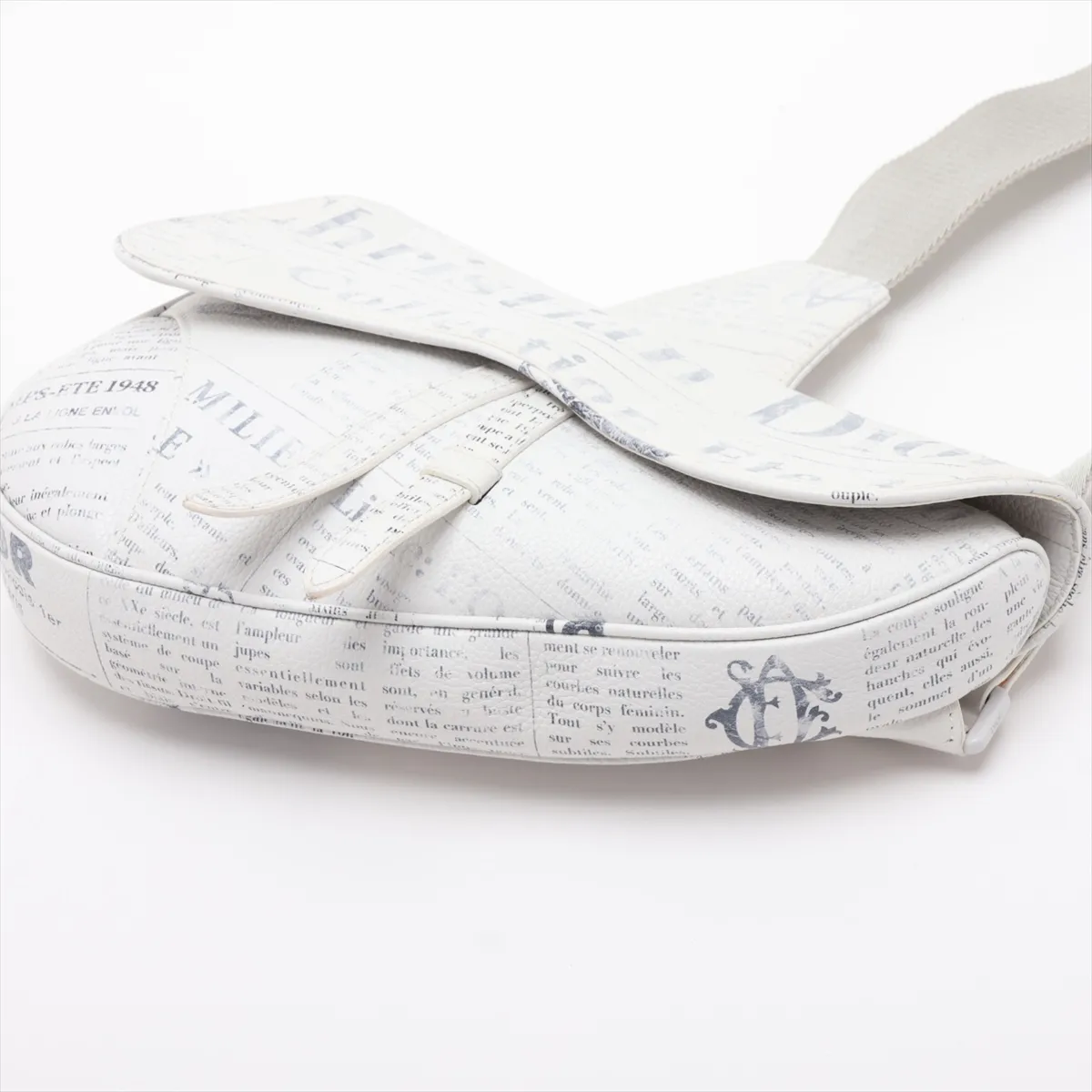 Newspaper Saddle Leather Body Bag, White x Gray — view 3