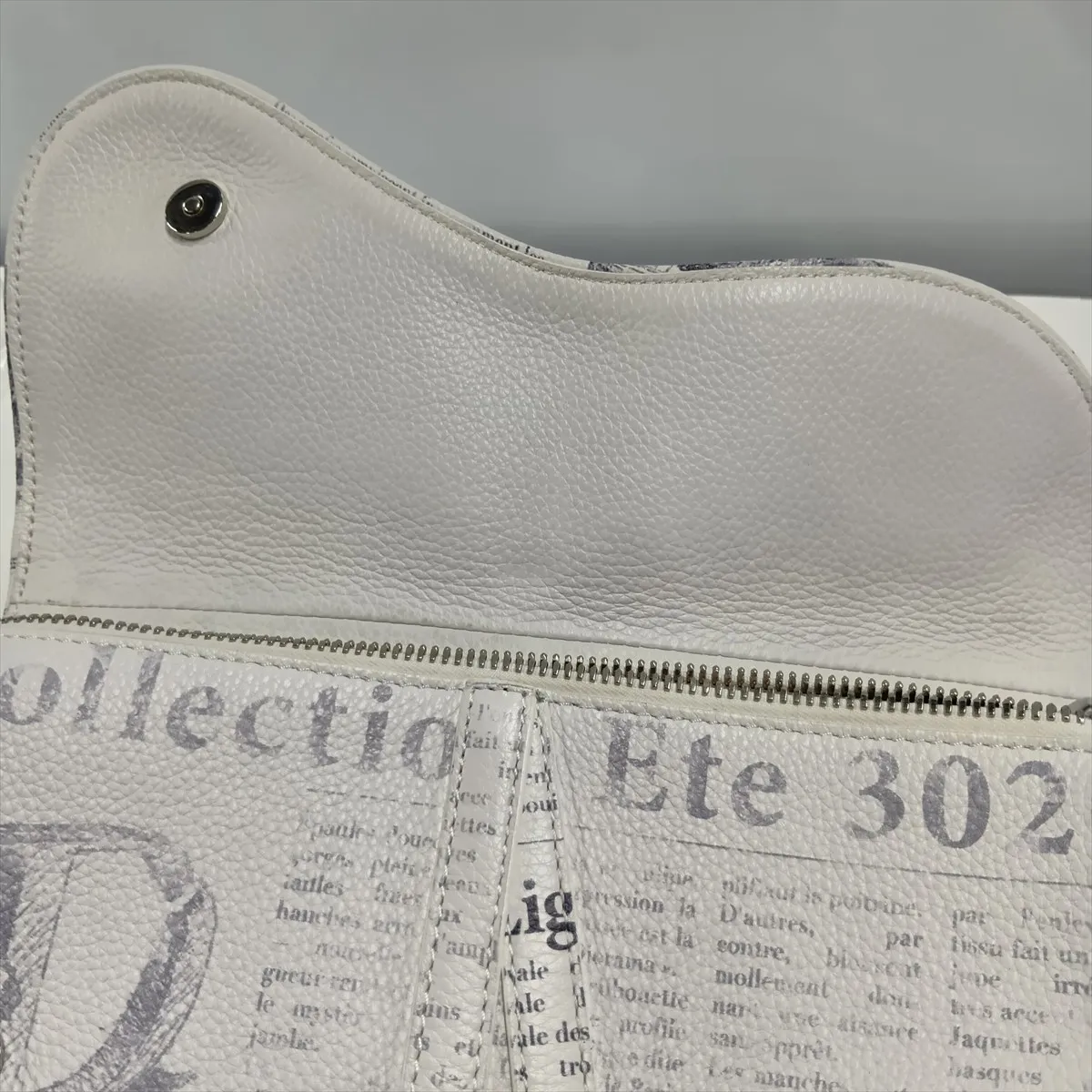 Newspaper Saddle Leather Body Bag, White x Gray — view 9