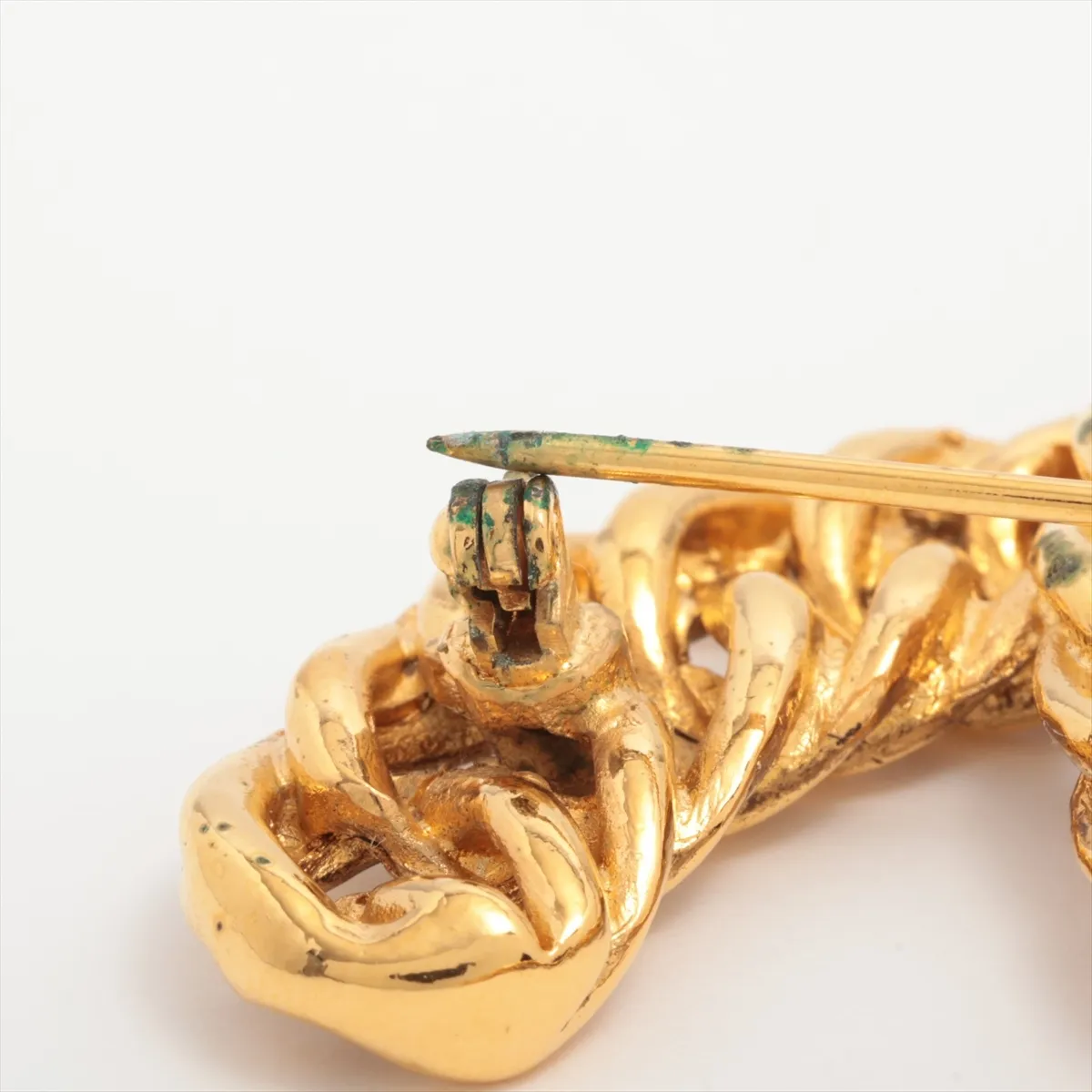 Coco Mark 1107 Brooch, GP Gold. — view 3