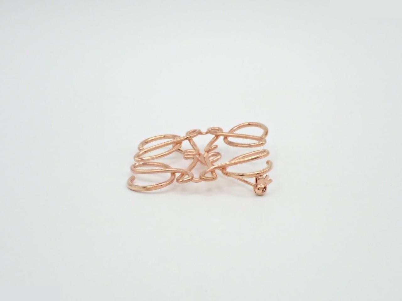 Anagram Brooch, Pink Gold — view 3