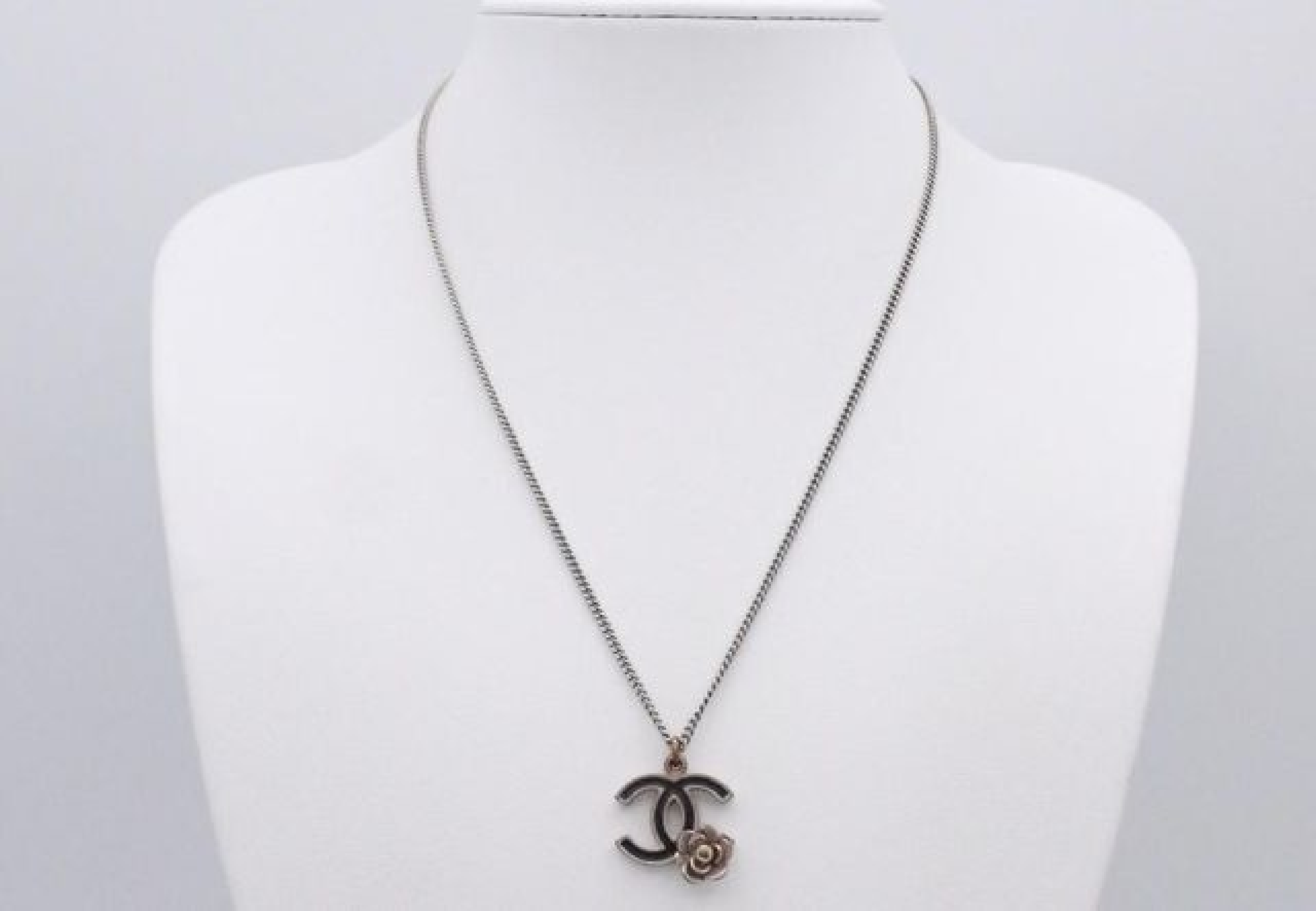 Camellia Necklace, 7.8g, 07P, Chain approx. 43cm. — view 3
