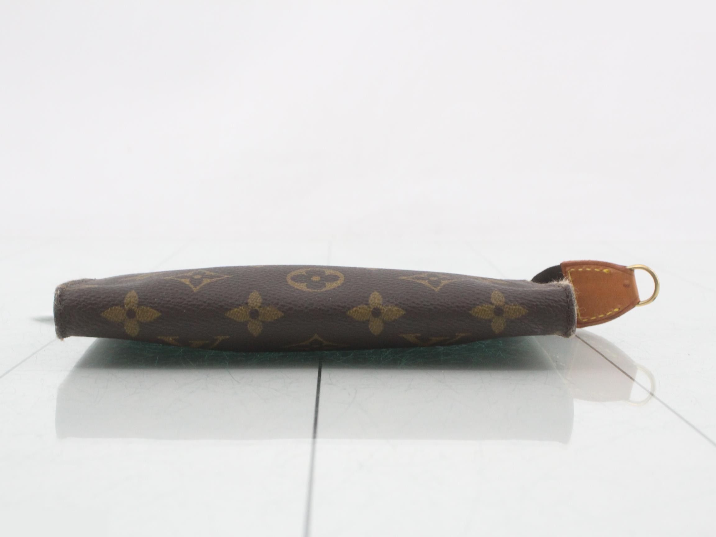 Flat pouch — view 3