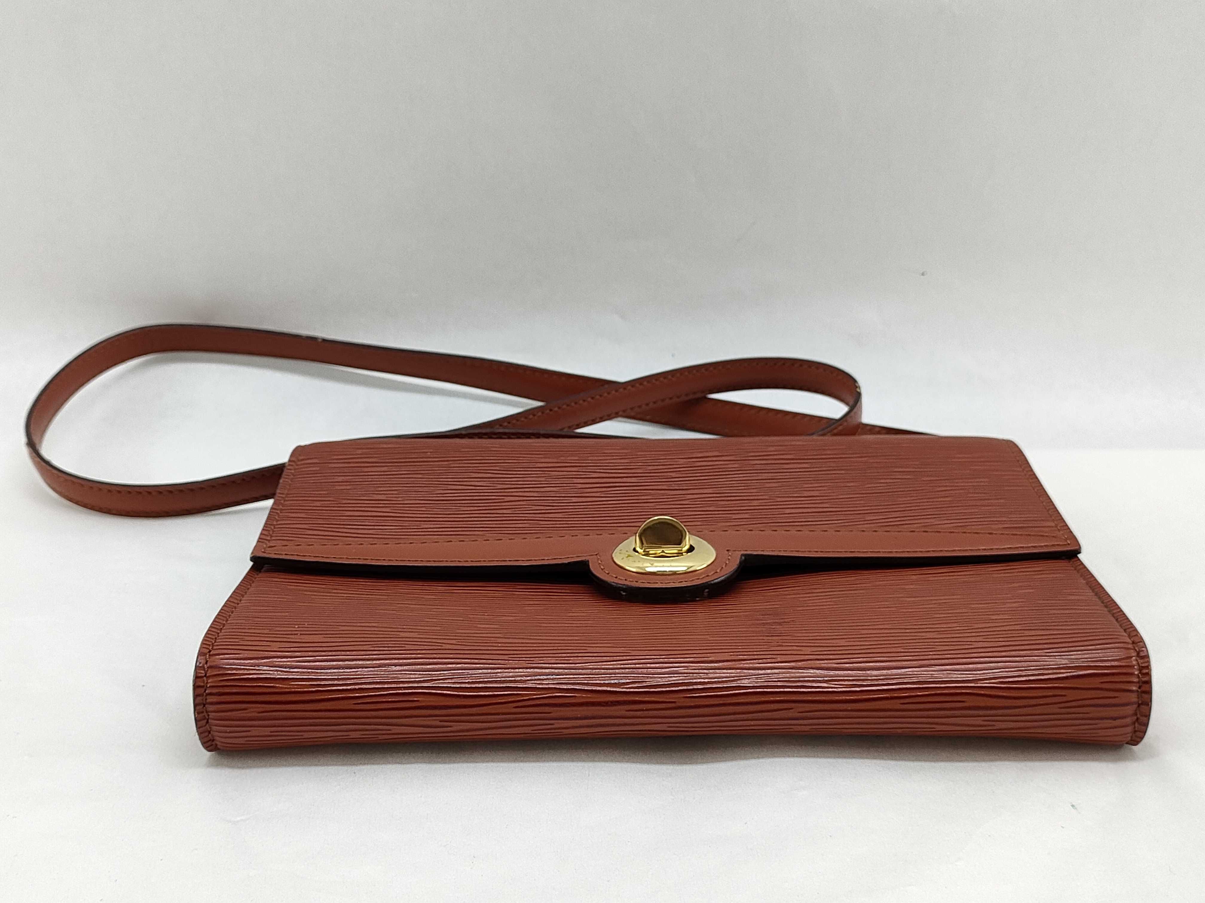 Epi Arche M52573 Shoulder Bag — view 7