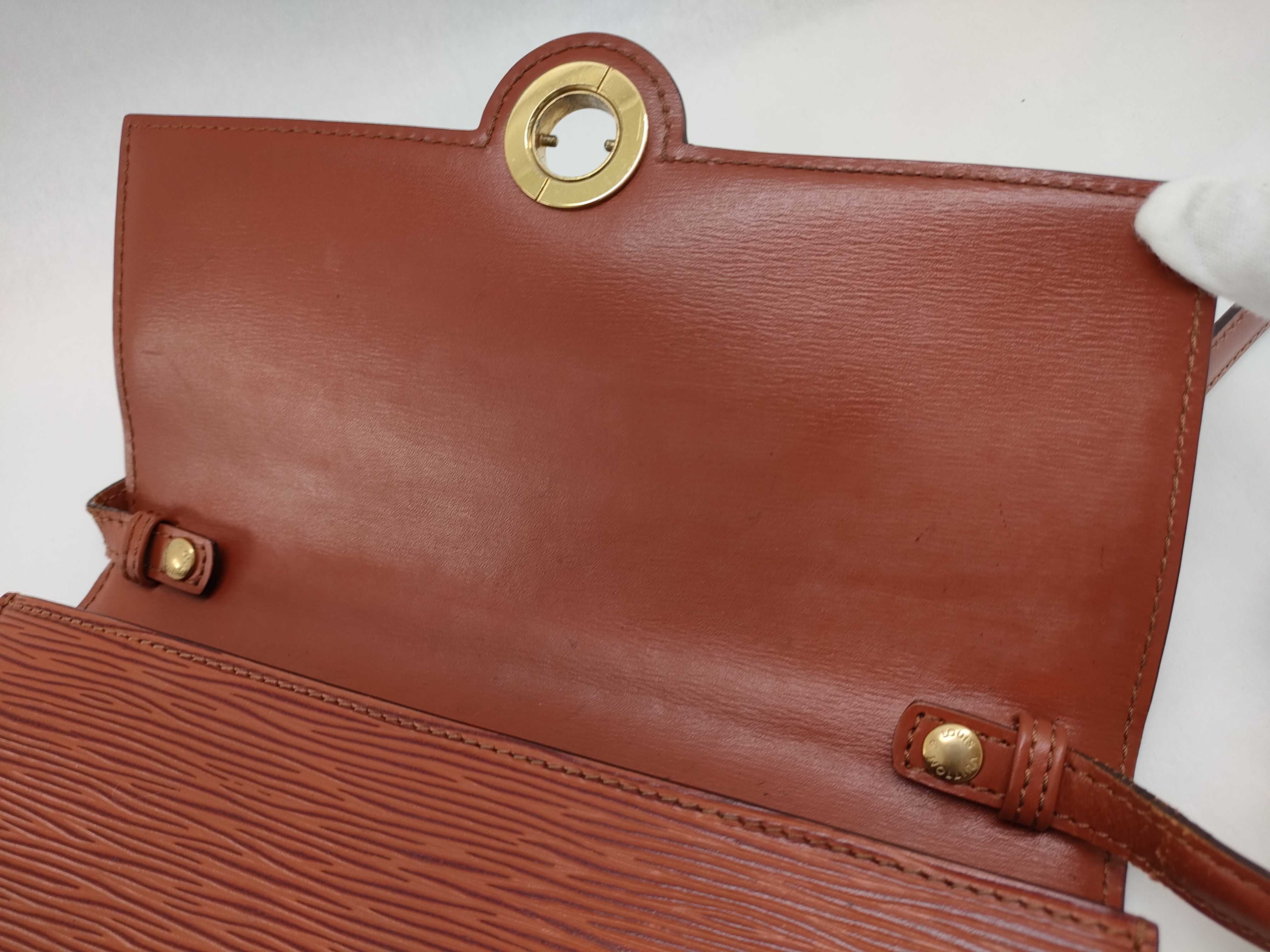 Epi Arche M52573 Shoulder Bag — view 8