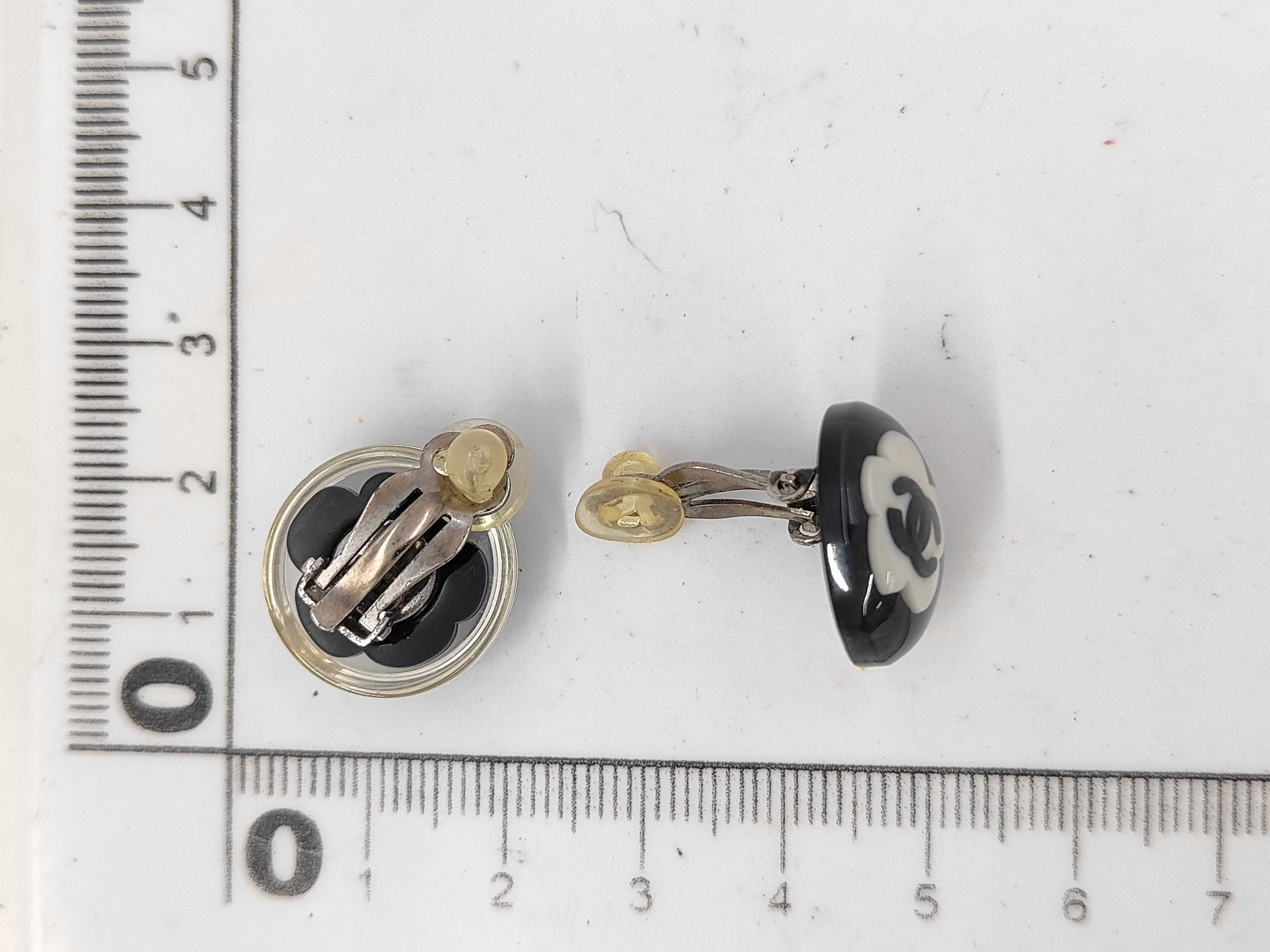 Coco Camellia Round Clear Earrings 04 S — view 5