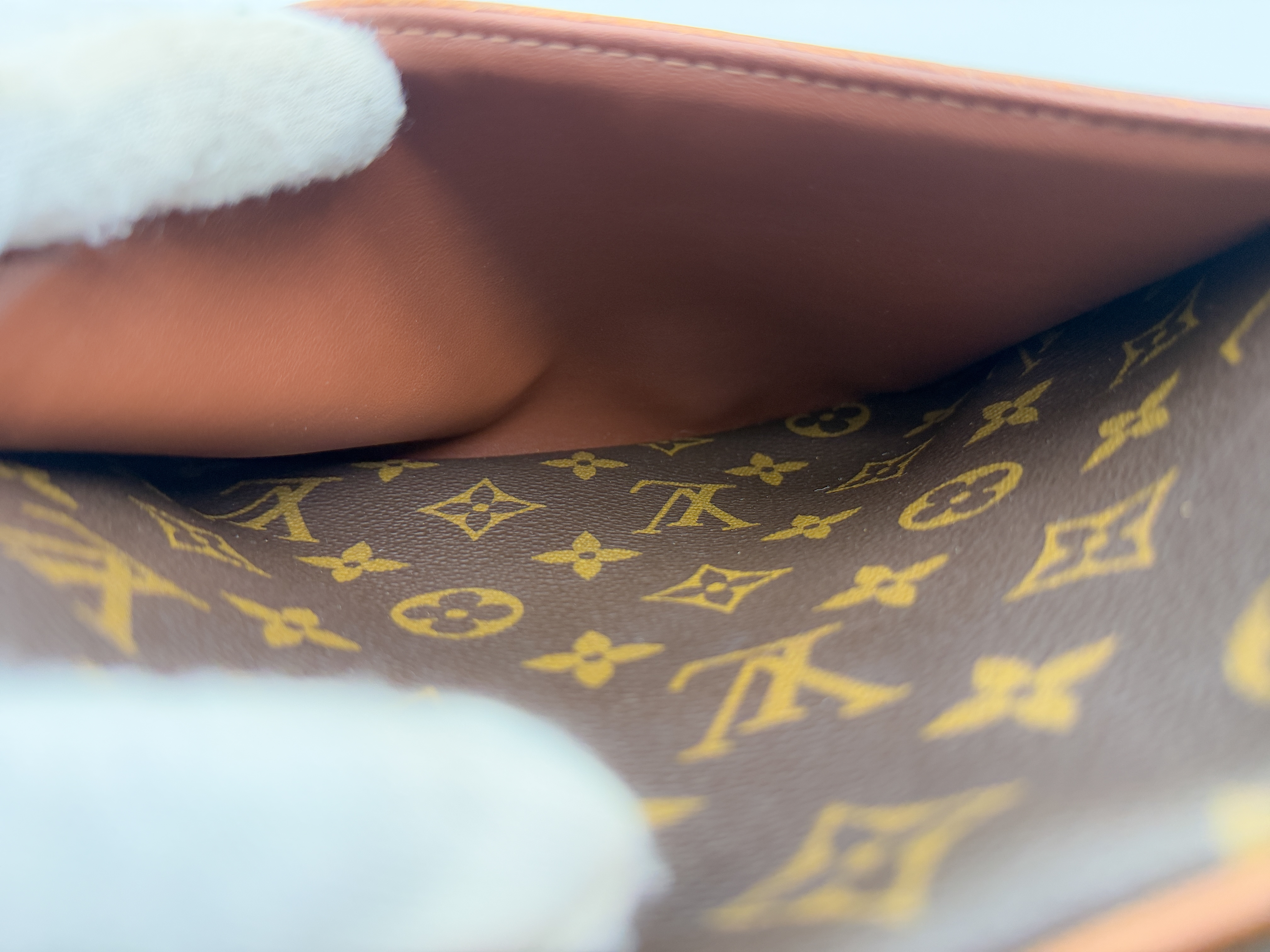 Monogram M51221 Blois Shoulder Bag (No stickiness) — view 14
