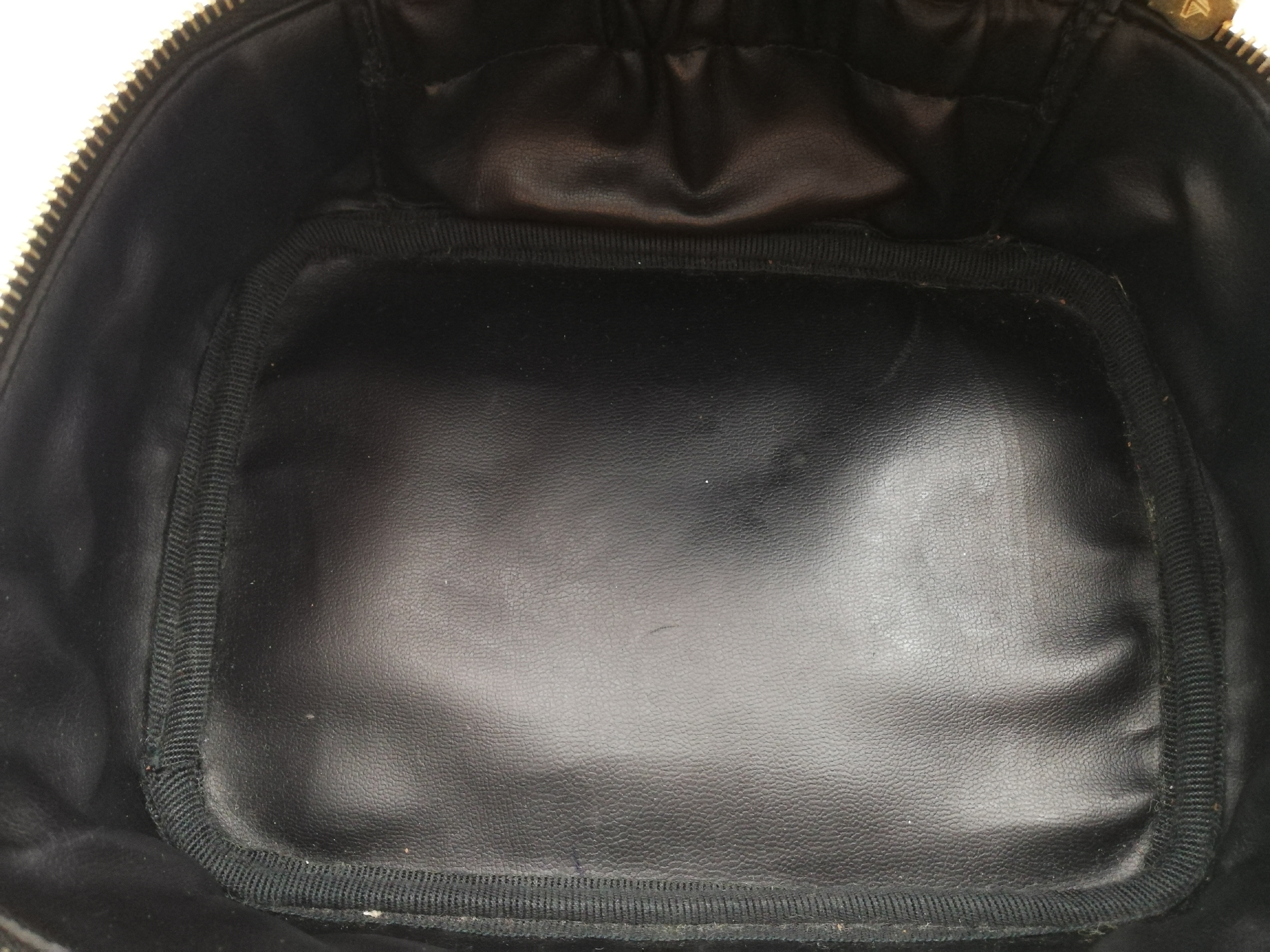 Bicolore Vanity Bag Black Vanity Bag — view 12