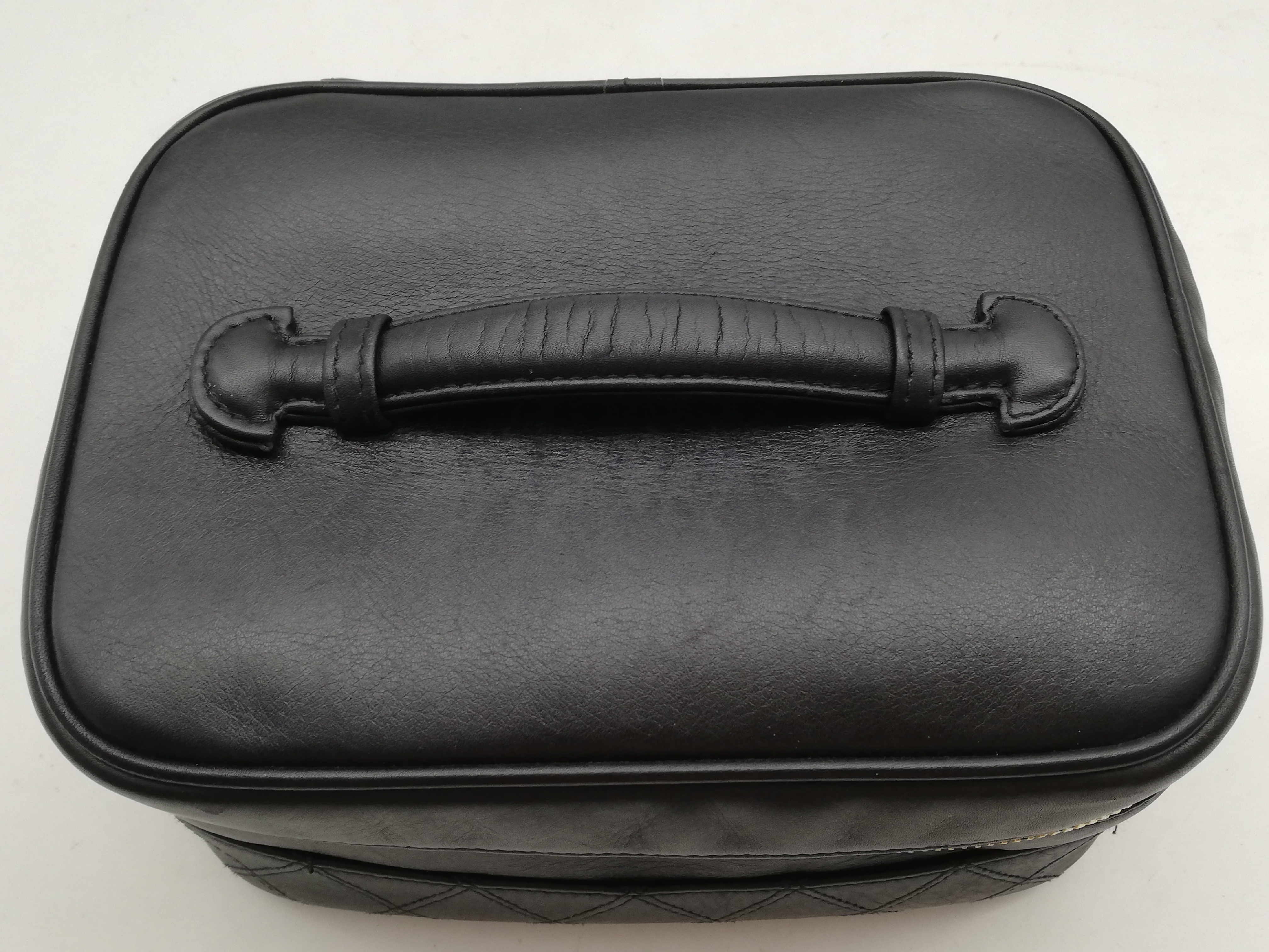 Bicolore Vanity Bag Black Vanity Bag — view 6